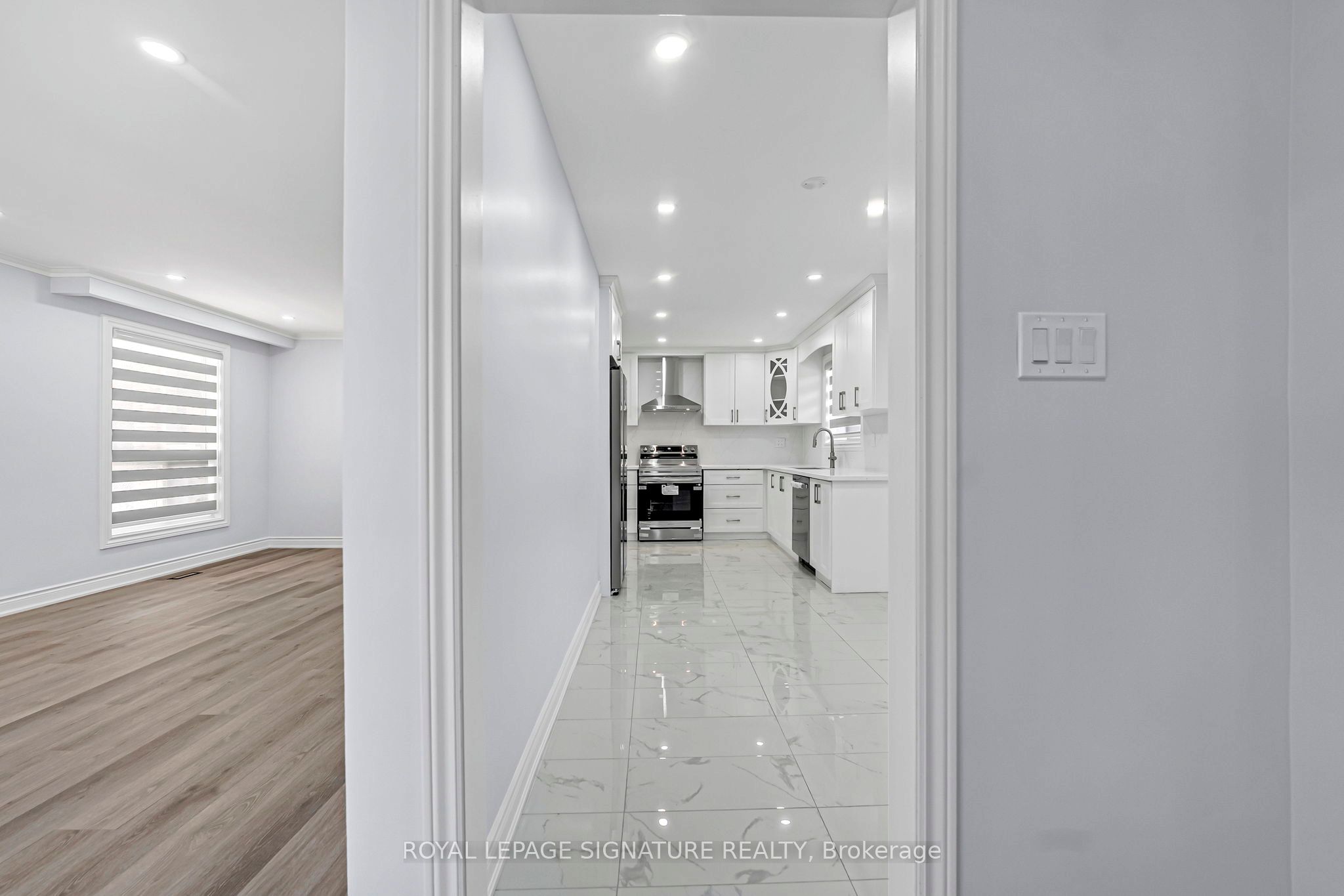 3263 Morning Star Drive, Mississauga, ON L4T 1X6 photo 5