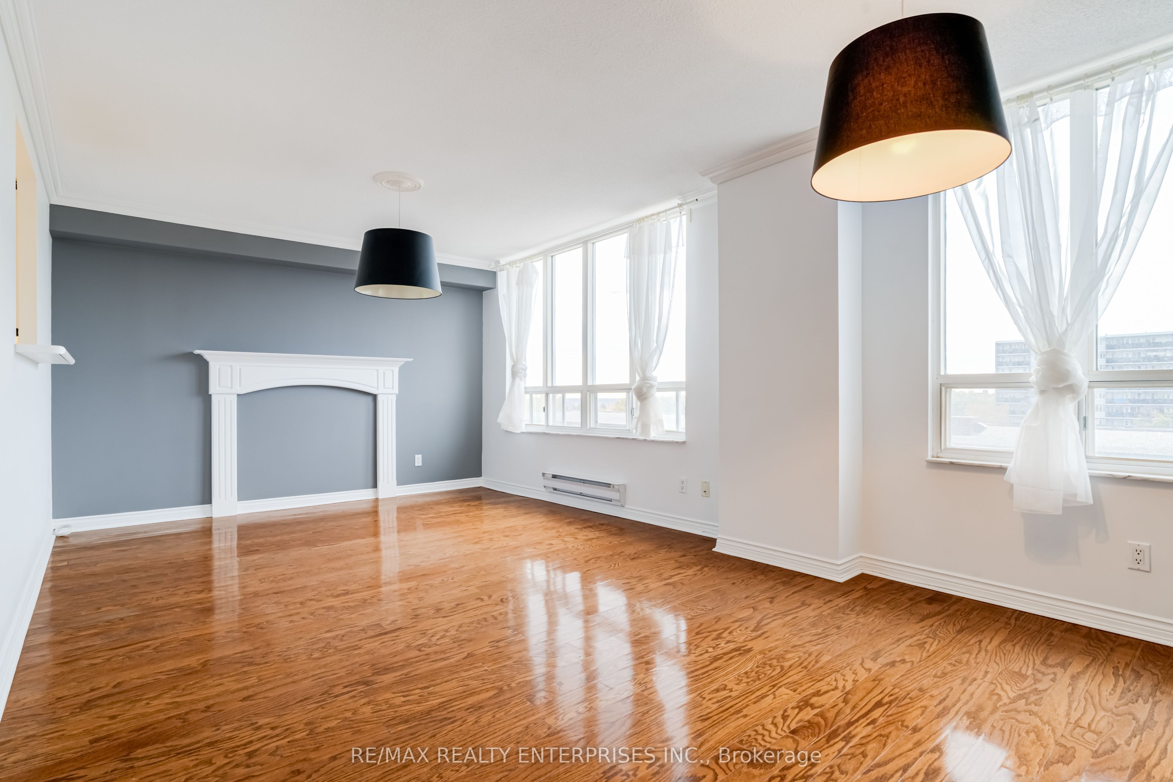 2285 Lake Shore Boulevard W 304, Toronto, ON M8V 3X9 photo 4