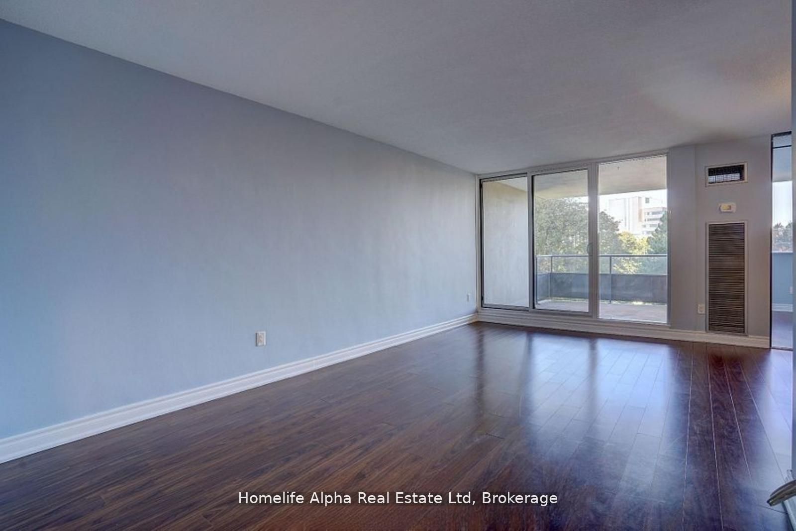 75 Emmett Avenue 308, Toronto, ON M6M 5A7 photo 5