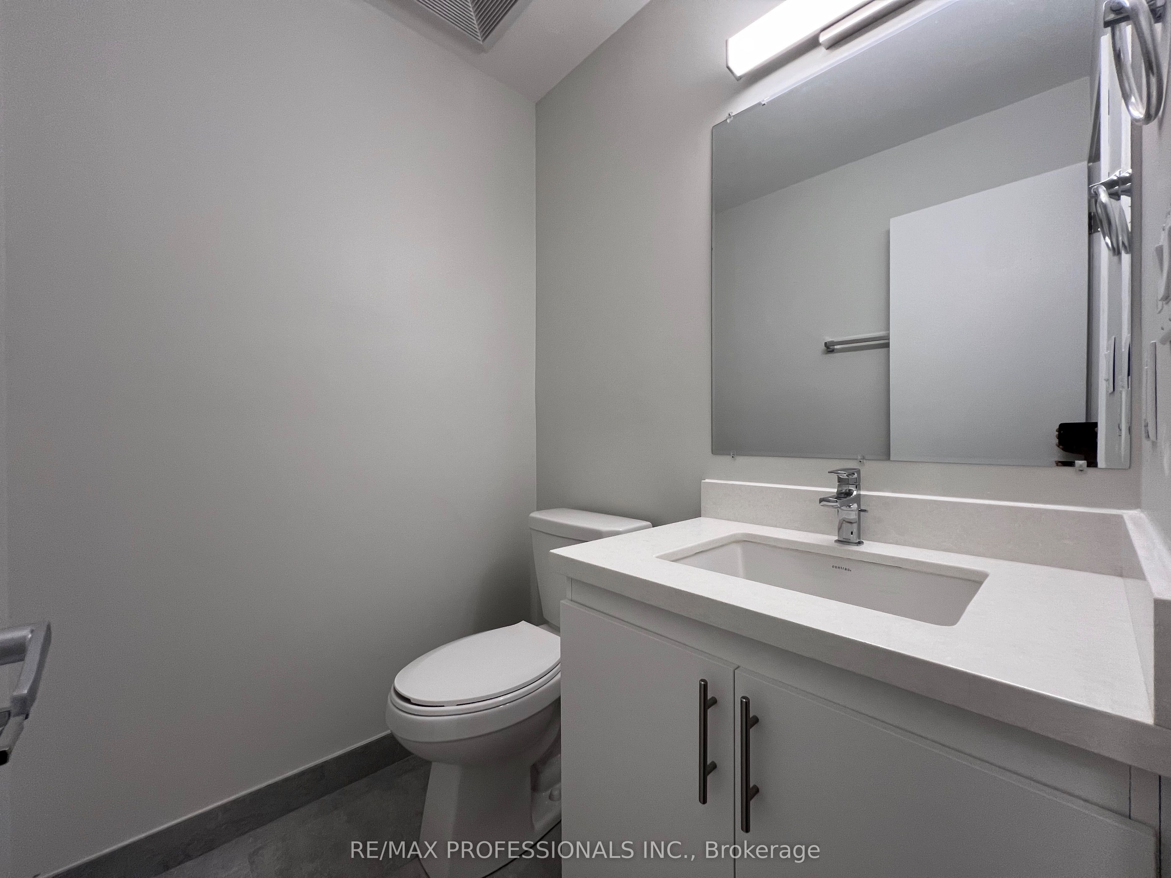 62 Dixfield Drive 121, Toronto, ON M9C 3W1 photo 4