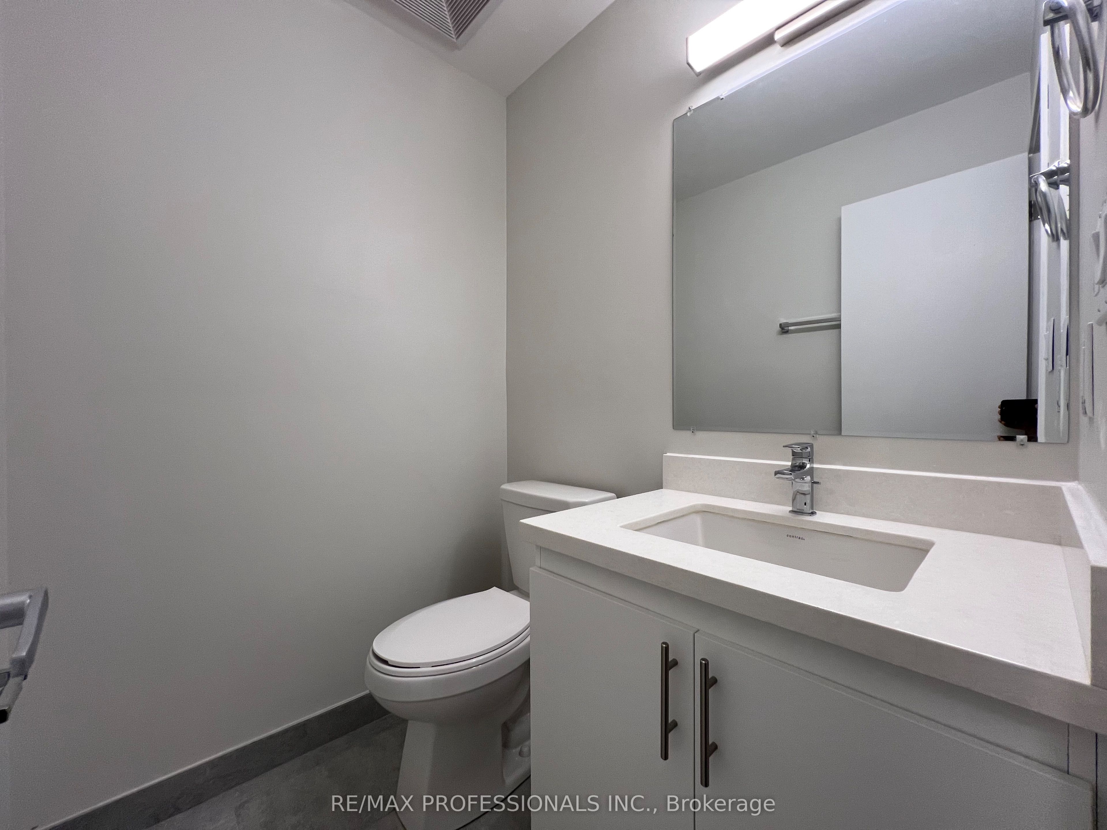 62 Dixfield Drive 140, Toronto, ON M9C 3W1 photo 5