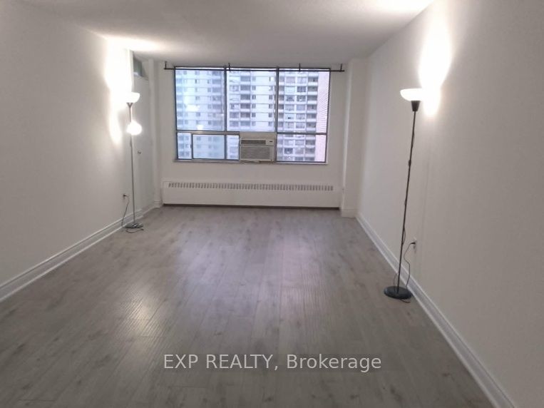320 Dixon Road 816, Toronto, ON M9R 1S8 photo 3
