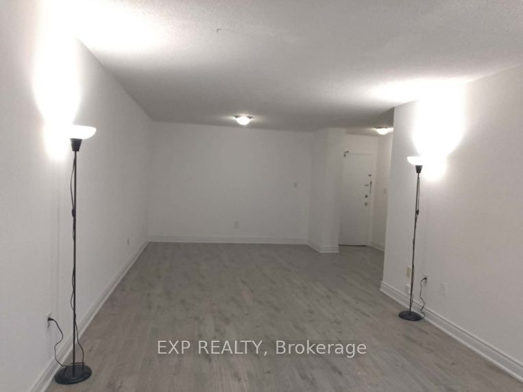 320 Dixon Road 816, Toronto, ON M9R 1S8 photo 5