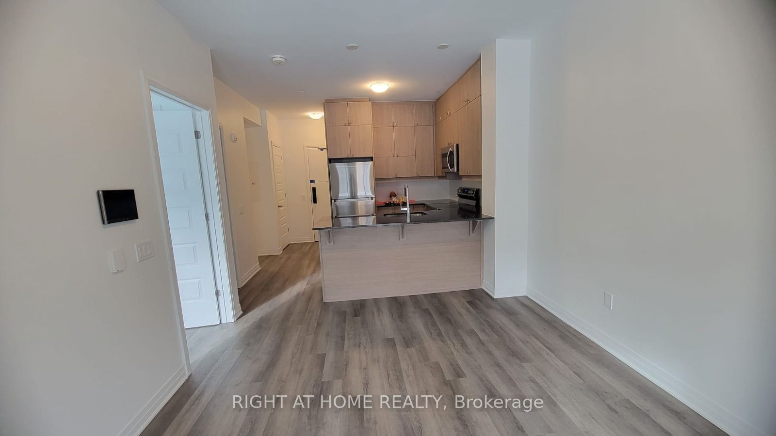 470 Gordon Krantz Avenue 118, Milton, ON L9E 1Z3 photo 2