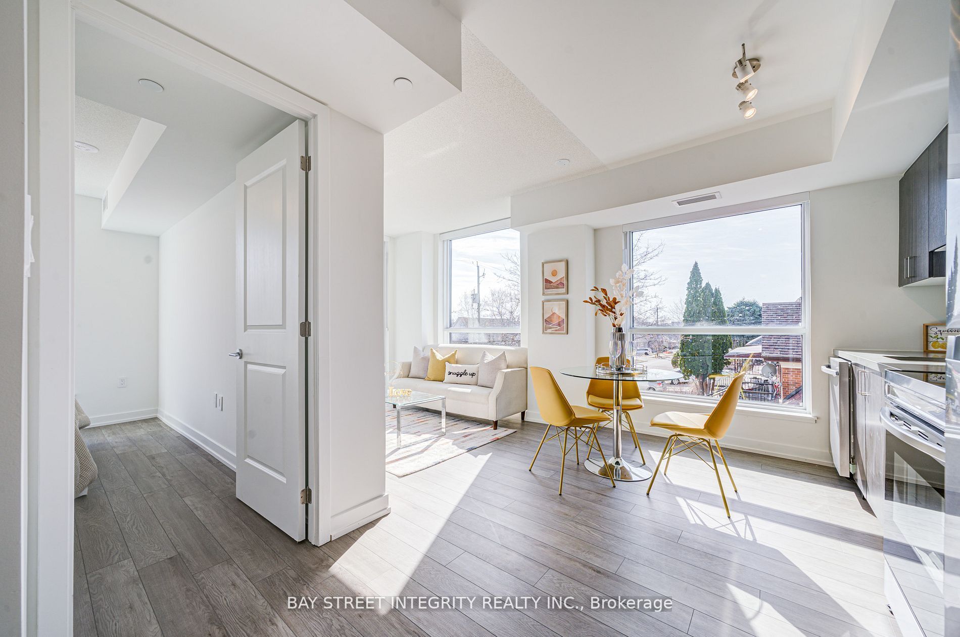 556 Marlee Avenue 205, Toronto, ON M6B 0B1 photo 5