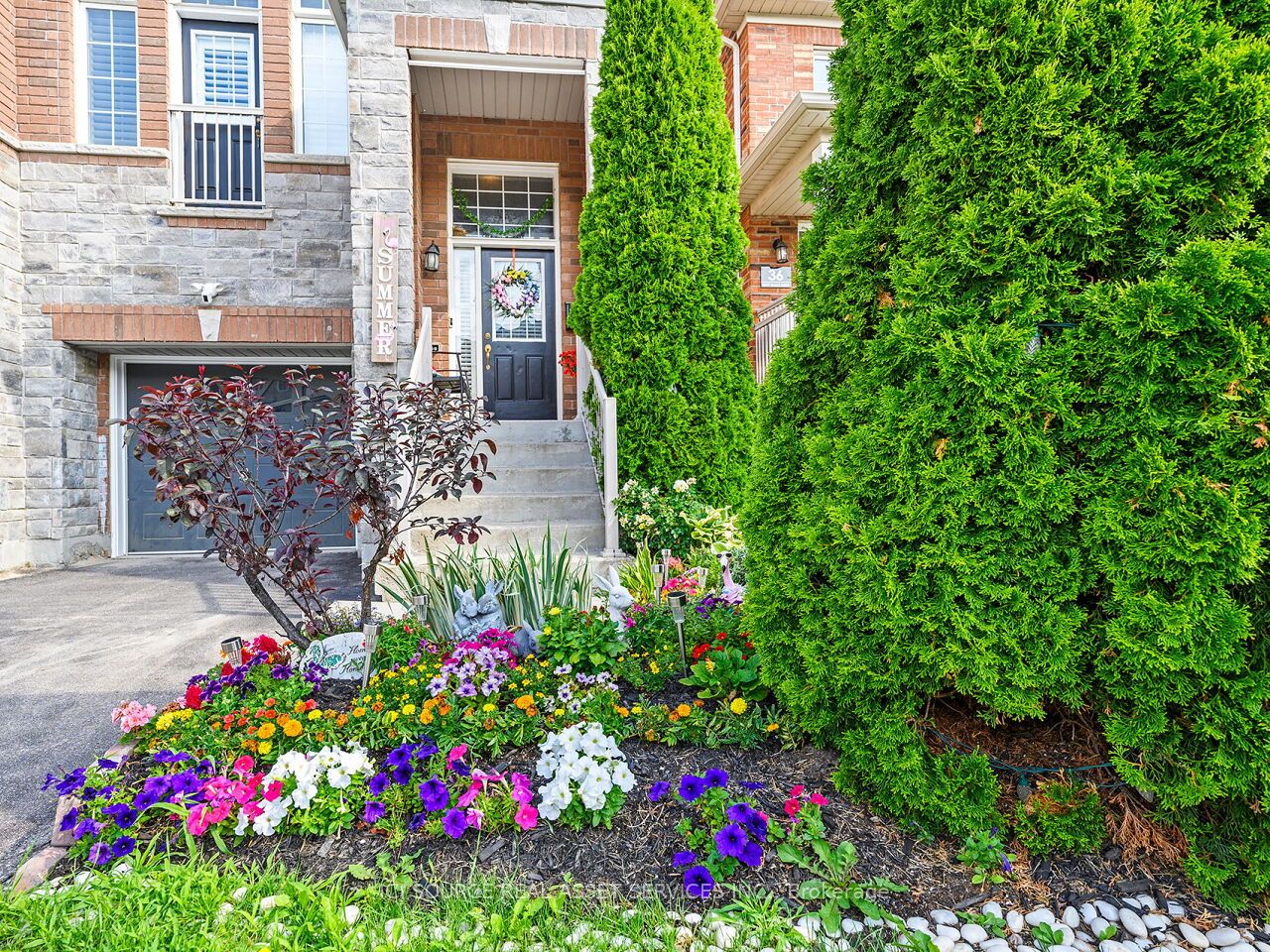 38 Betty Nagle Street, Toronto, ON M9M 0E2 photo 2