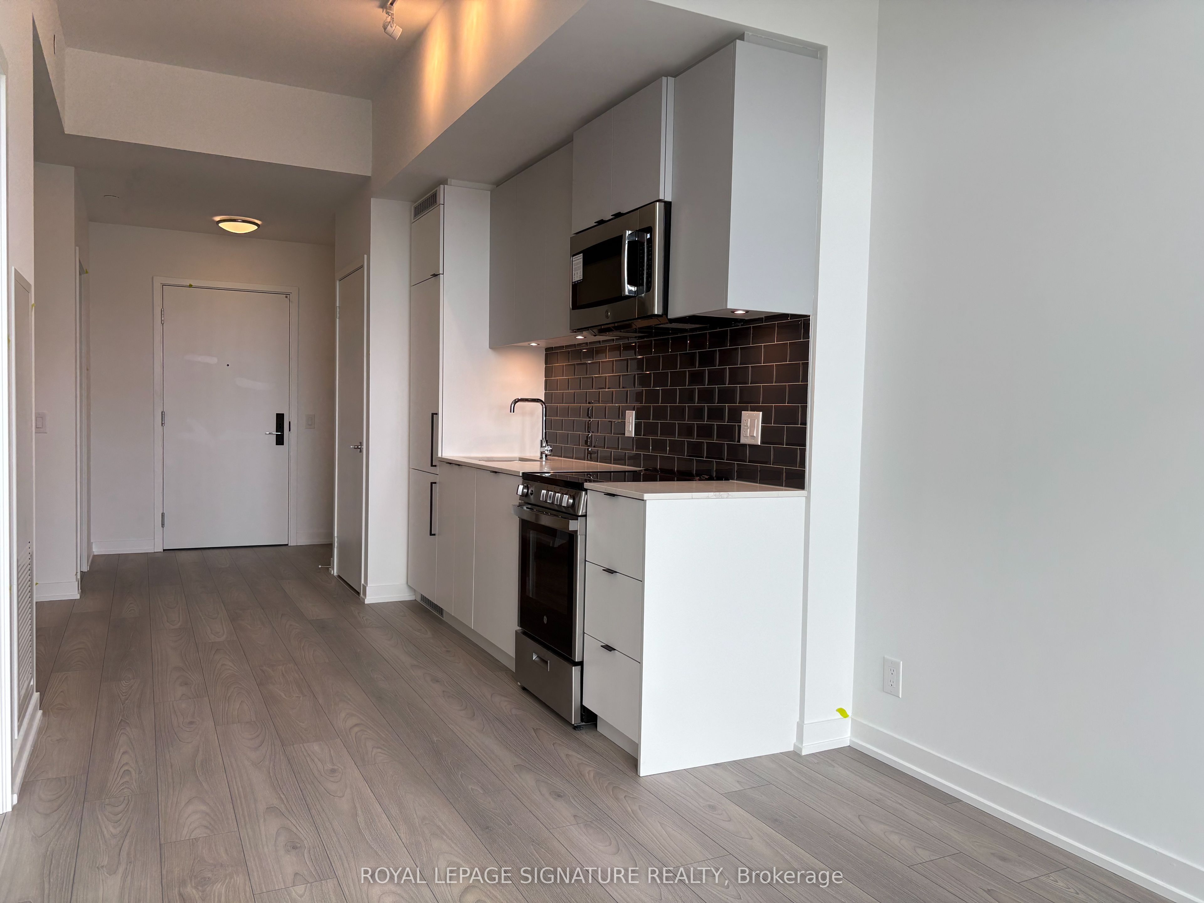 285 Dufferin Street 1108, Toronto, ON M6K 0J2 photo 2
