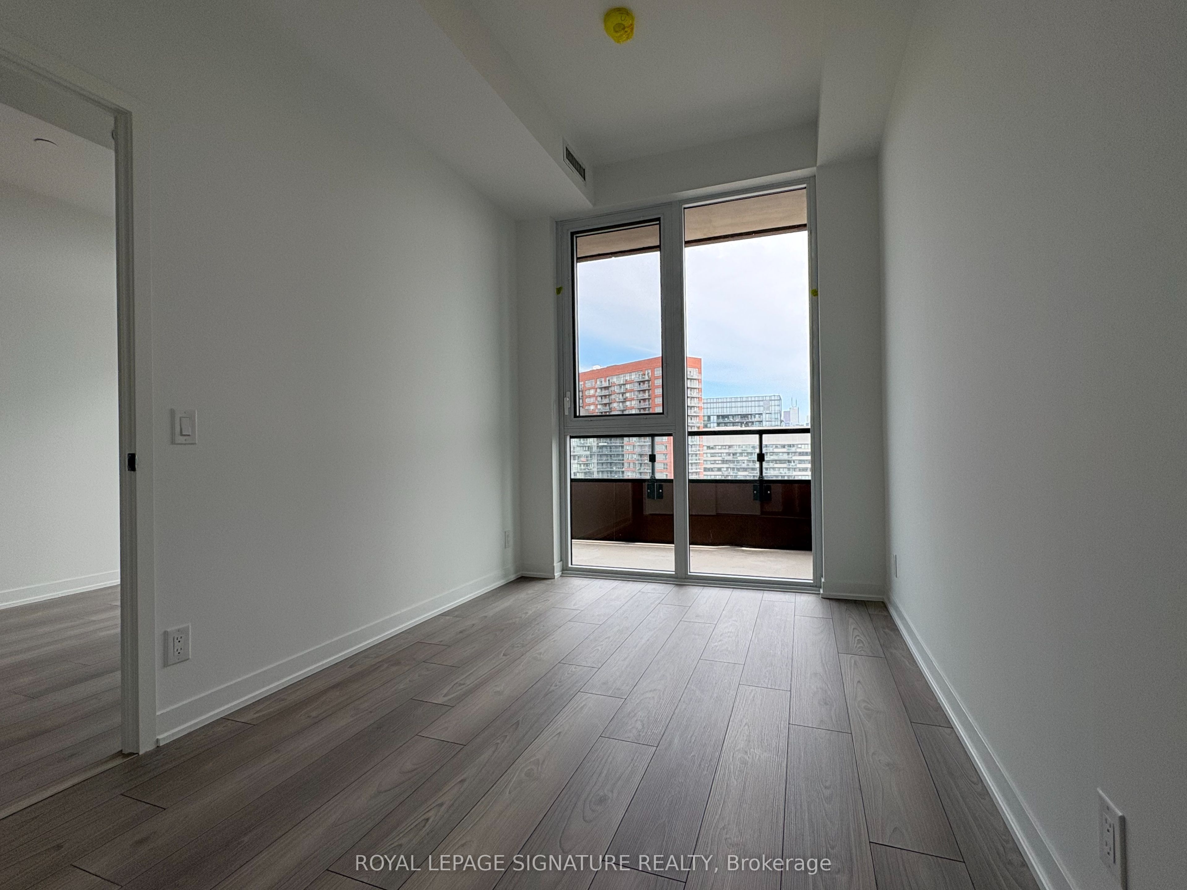 285 Dufferin Street 1108, Toronto, ON M6K 0J2 photo 5