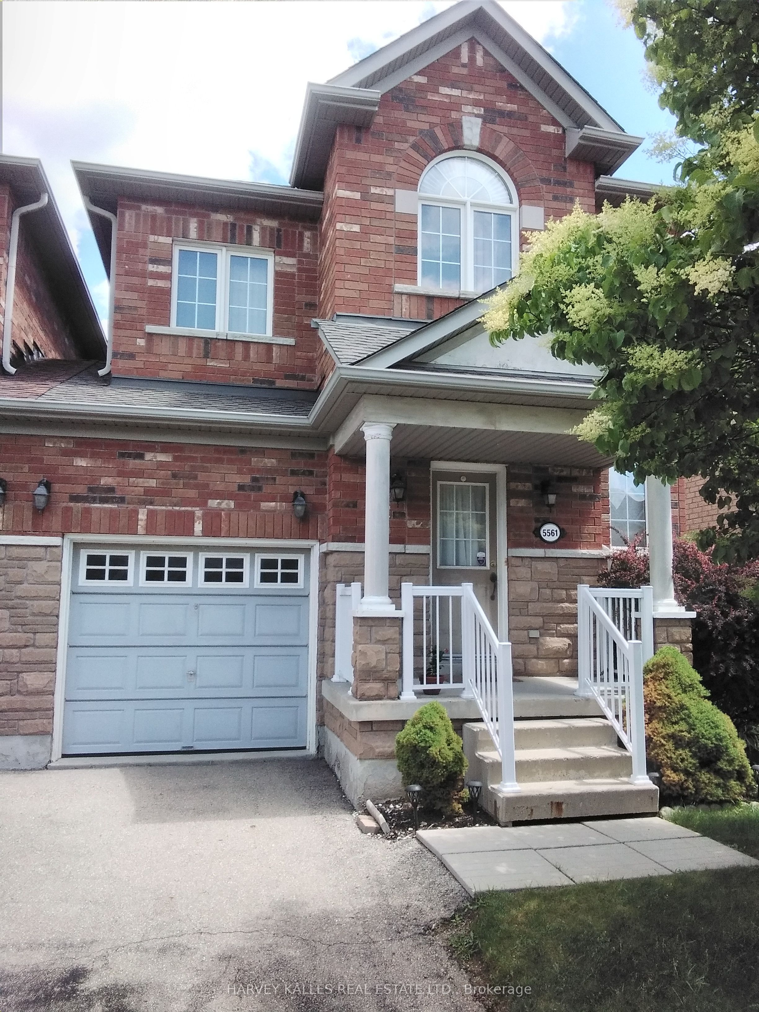 5561 Katy Gate, Mississauga, ON L5M 7M9 photo 3