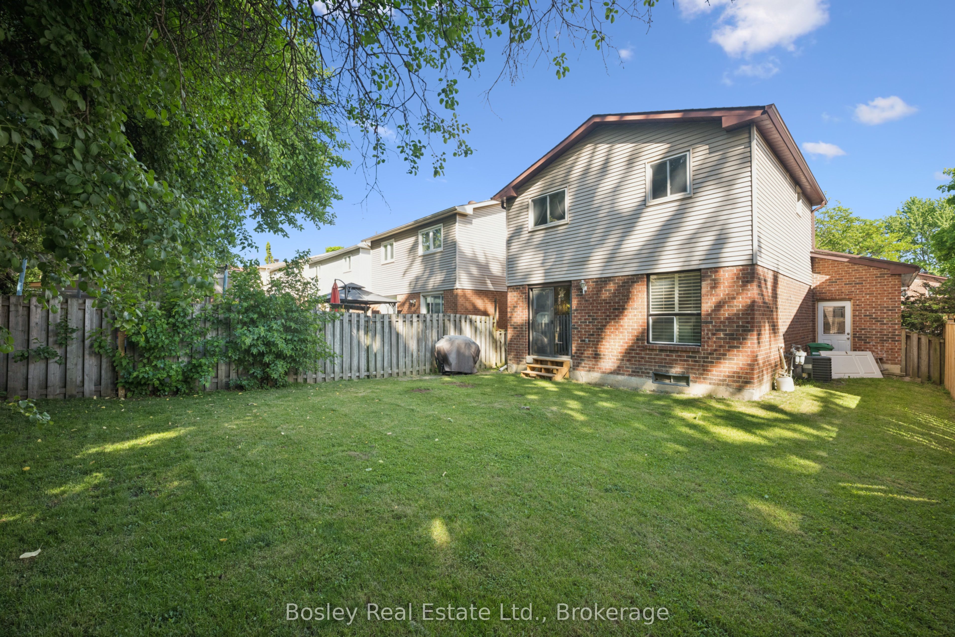 84 Cassander Crescent, Brampton, ON L6Z 1Z2 photo 3