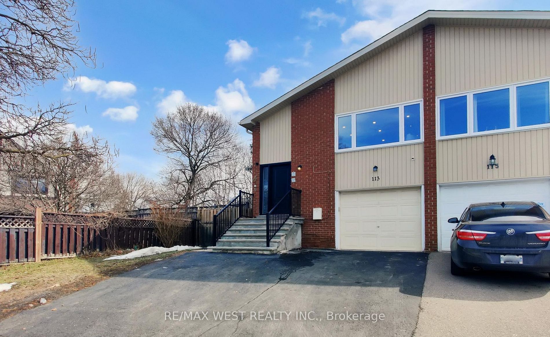 113 N Kingswood Drive N, Brampton, ON L6V 2X5 photo 2