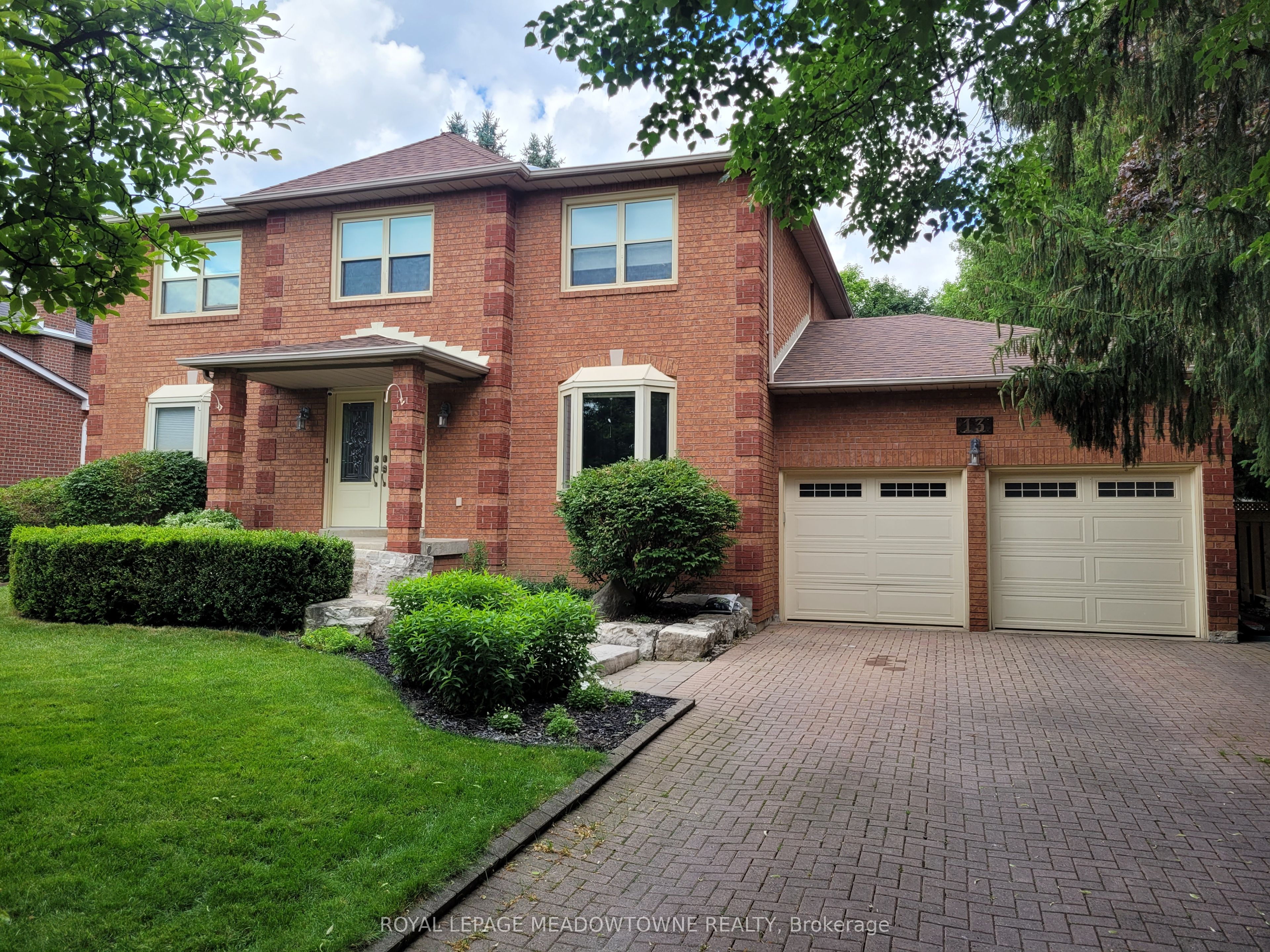 13 Mckee Drive, Caledon, ON L7C 1G8 photo 2