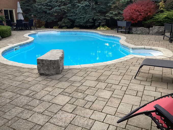 13 Mckee Drive, Caledon, ON L7C 1G8 photo 5