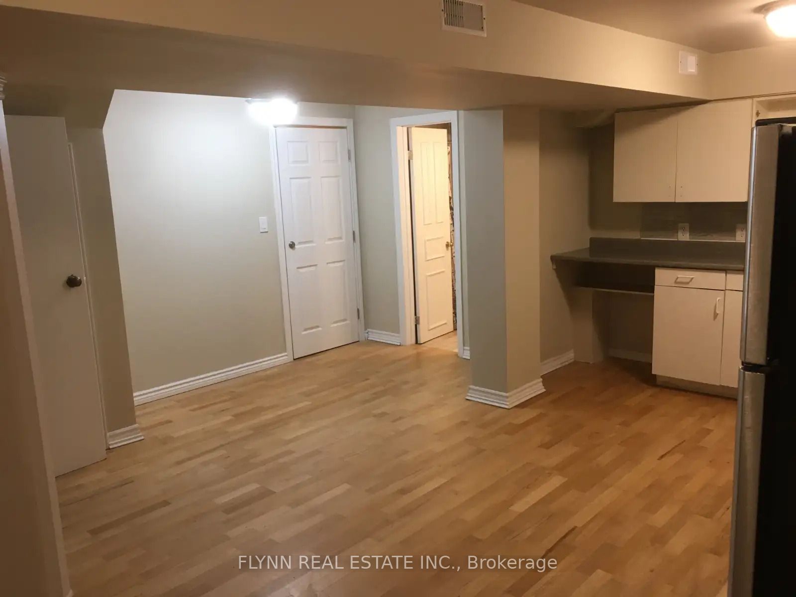 9 Panda Lane Basement, Brampton, ON L6S 5B9 photo 3