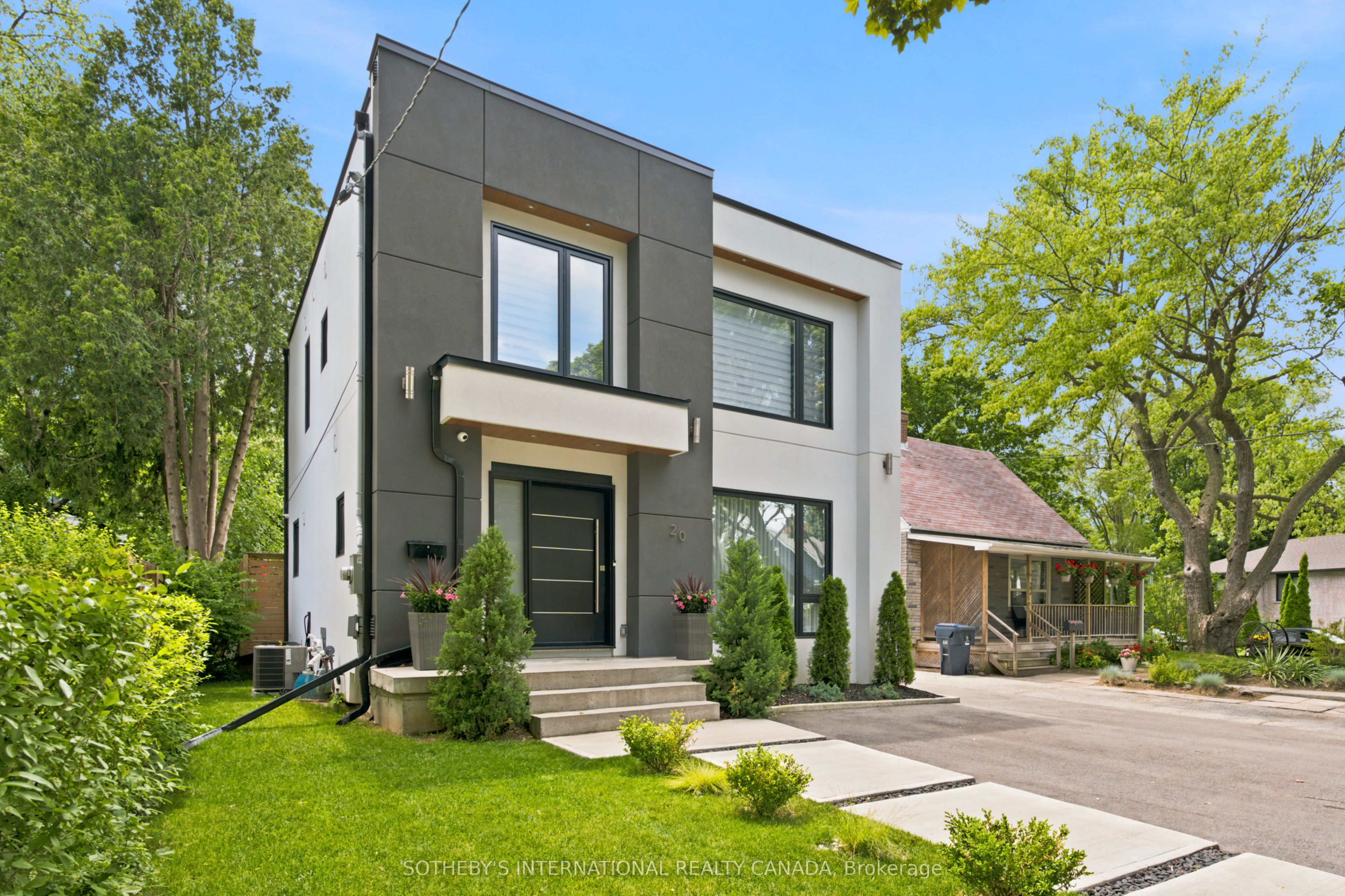 20 Uno Drive, Toronto, ON M8Z 3N6 photo 3