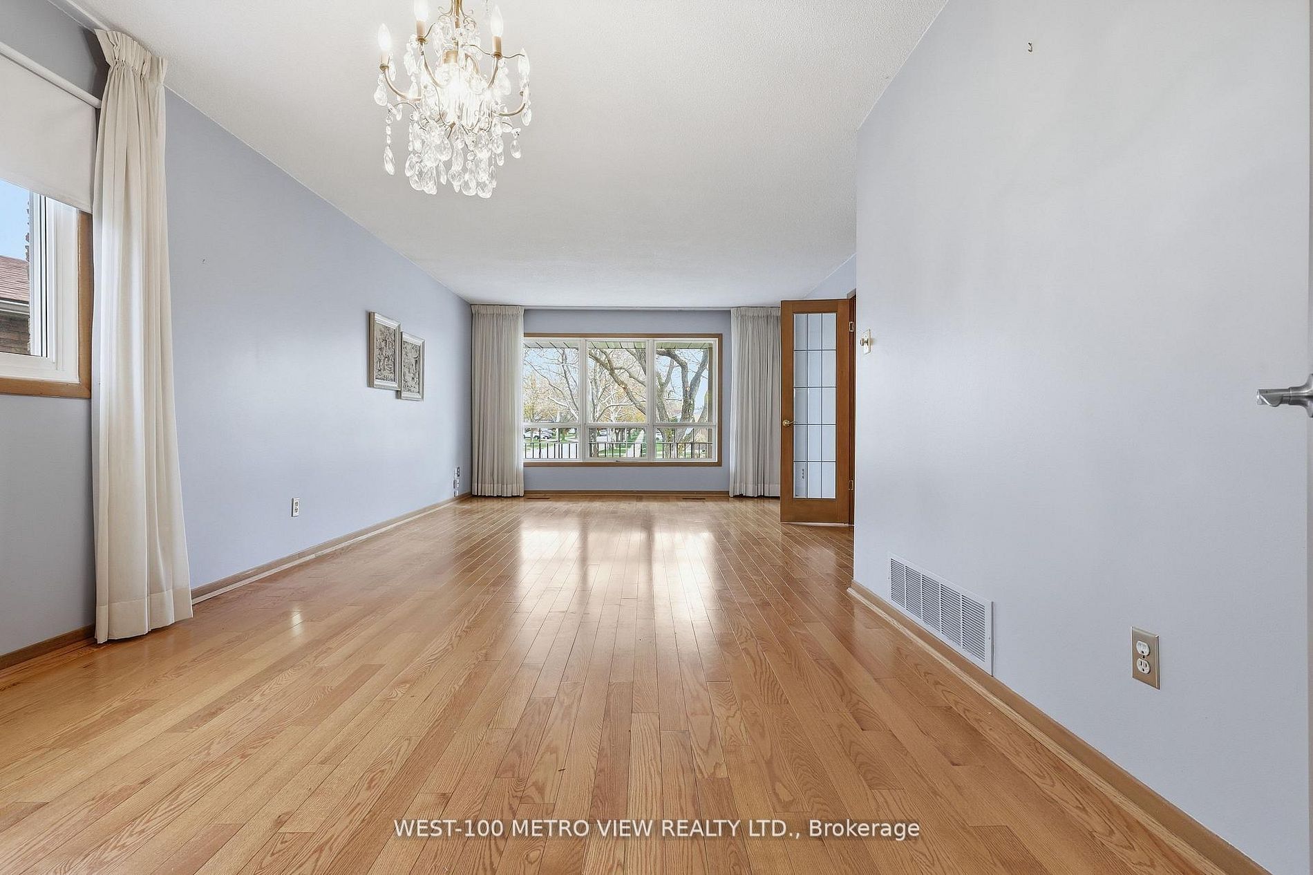 3099 Bentworth Drive, Burlington, ON L7M 1V9 photo 4