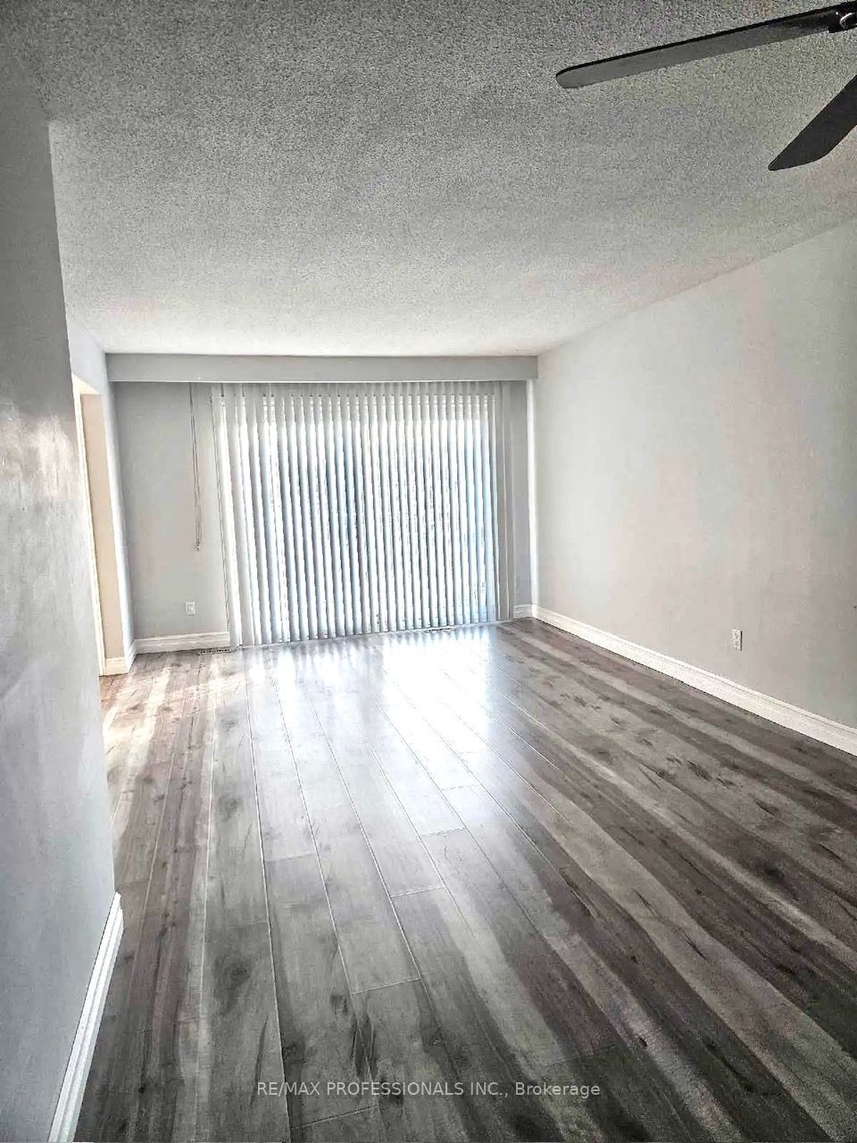 78 Marchbank Crescent MAIN, Brampton, ON M6S 3B1 photo 5
