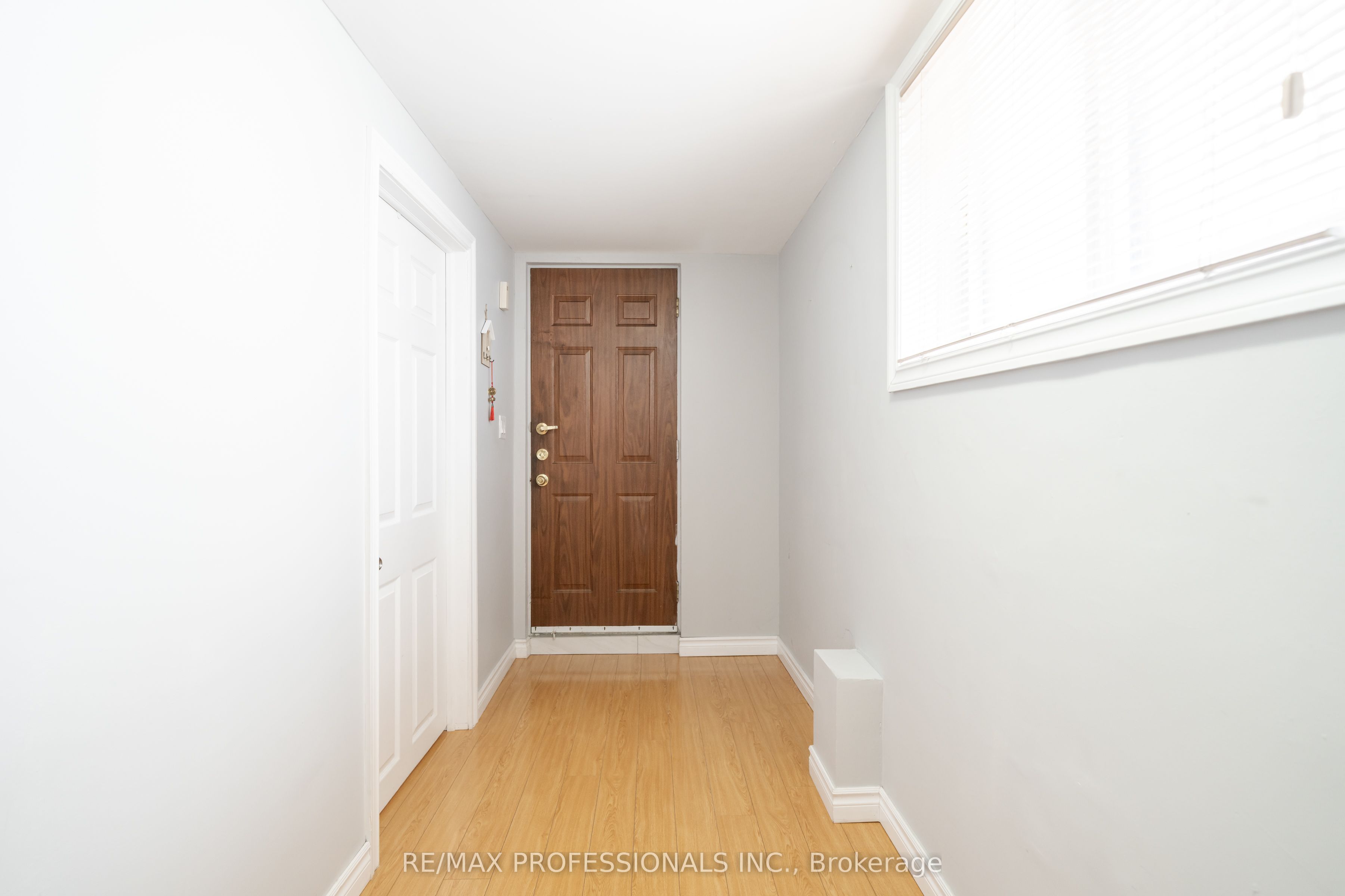 35A Bowie Avenue Bsmt, Toronto, ON M6E 2P2 photo 3