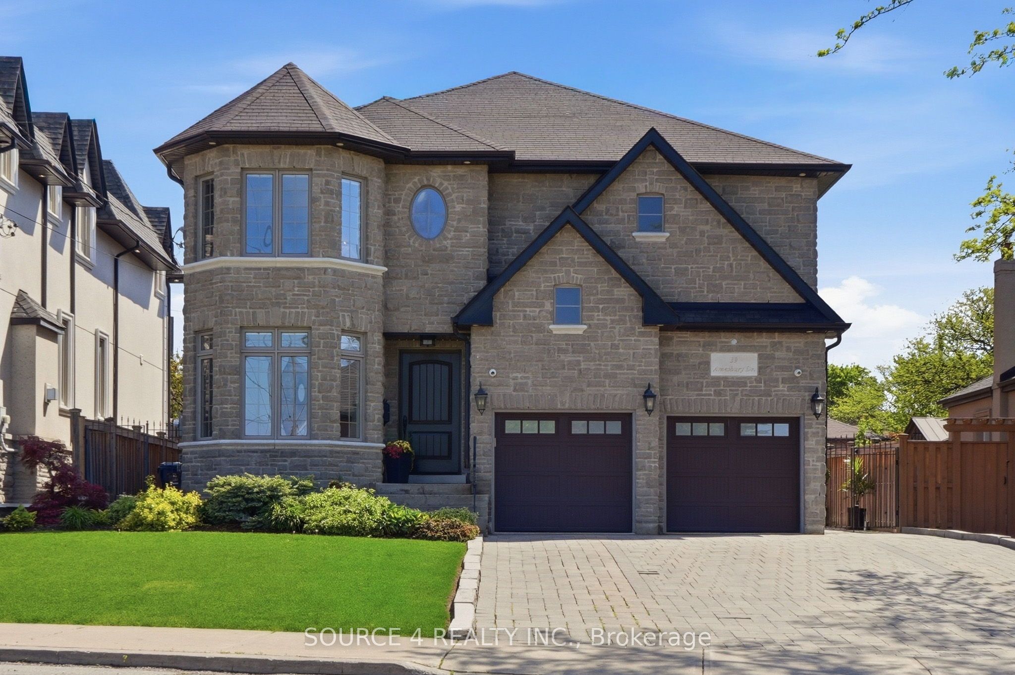 39 Amesbury Drive, Toronto, ON M6M 4H5 photo 2