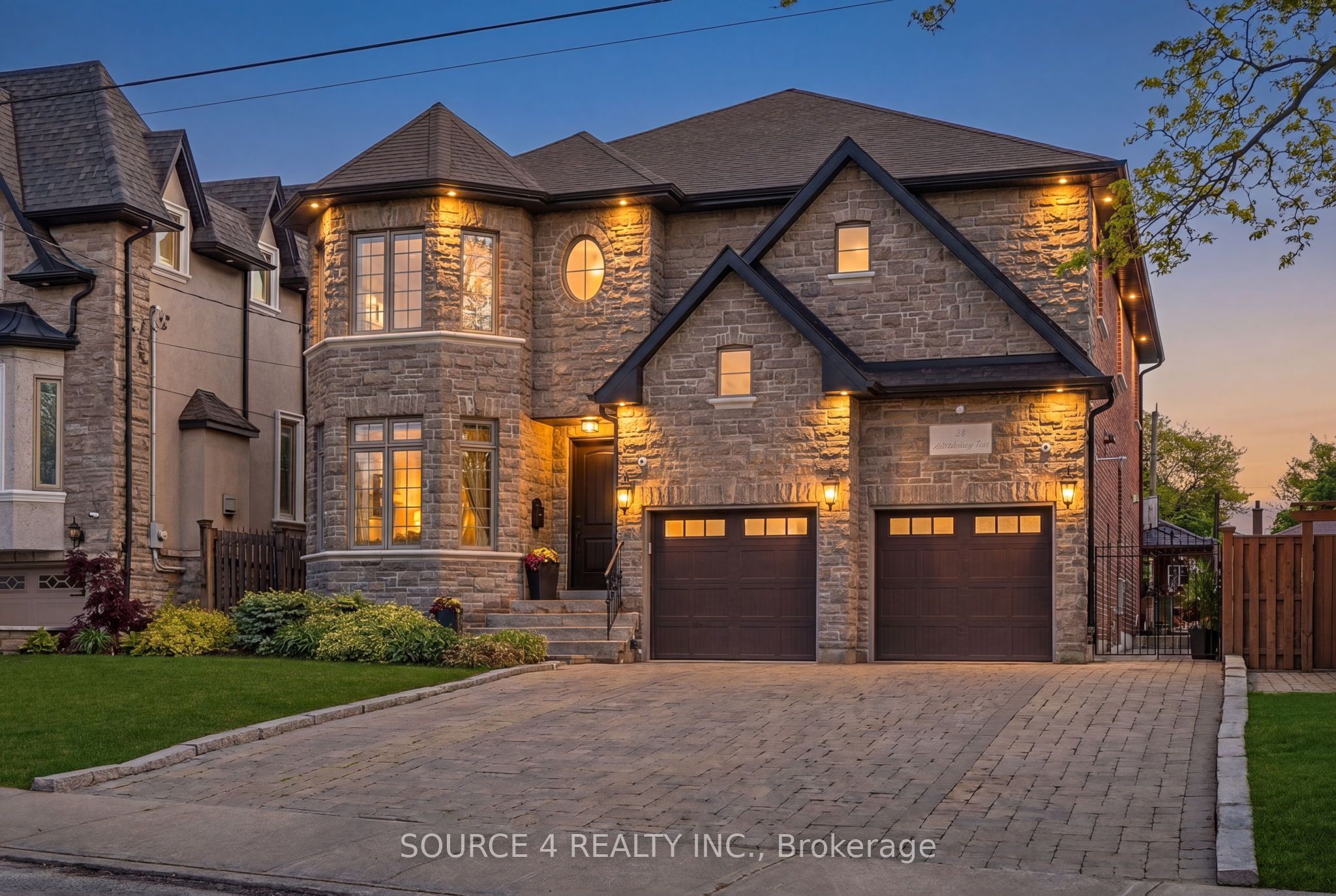 39 Amesbury Drive, Toronto, ON M6M 4H5 photo 4