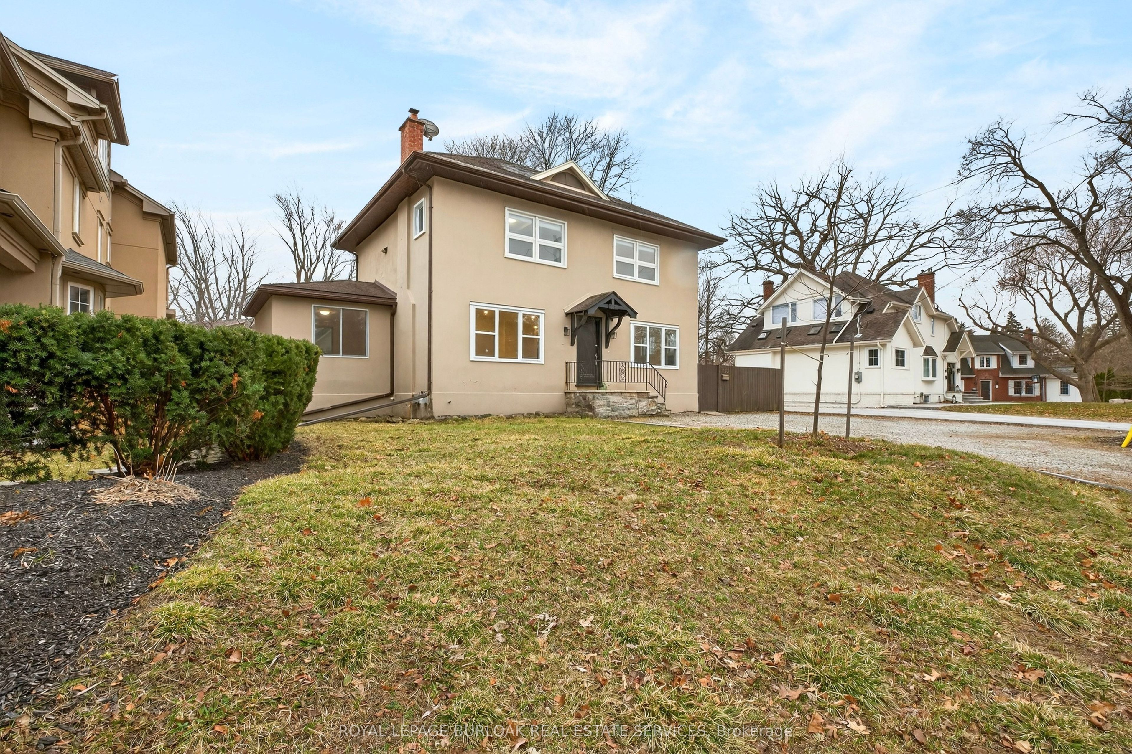 1012 North Shore Boulevard E, Burlington, ON L7T 1X7