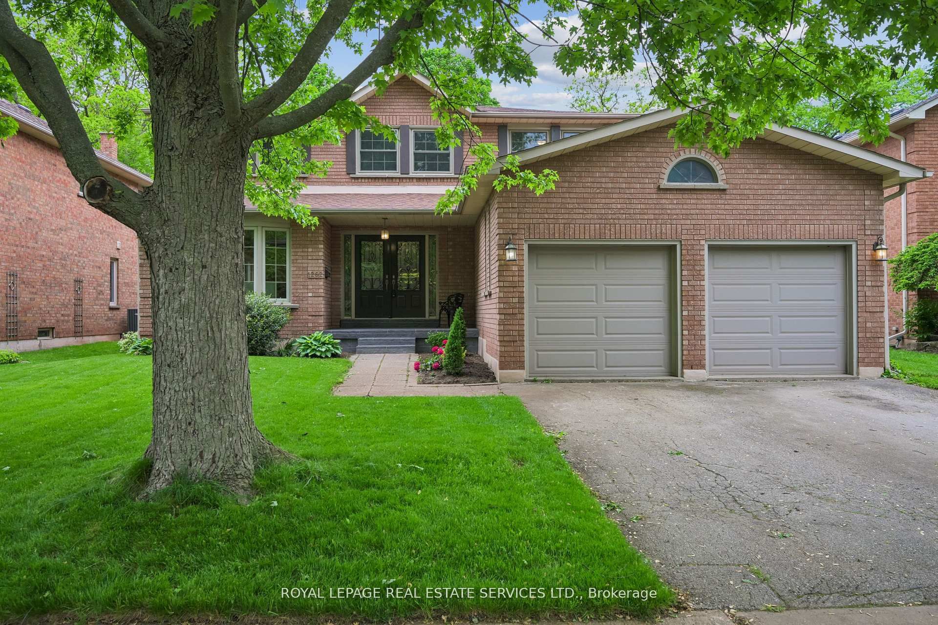 1262 Old Colony Road, Oakville, ON L6M 1J8 photo 2