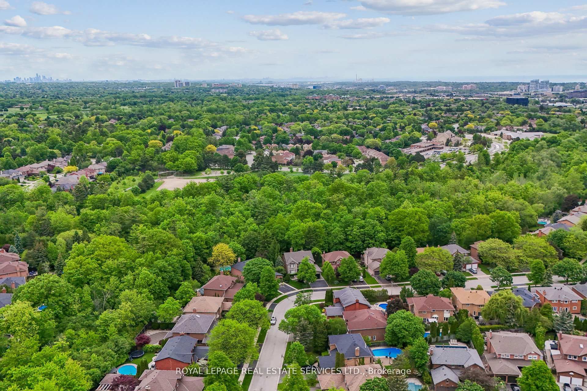 1262 Old Colony Road, Oakville, ON L6M 1J8 photo 3