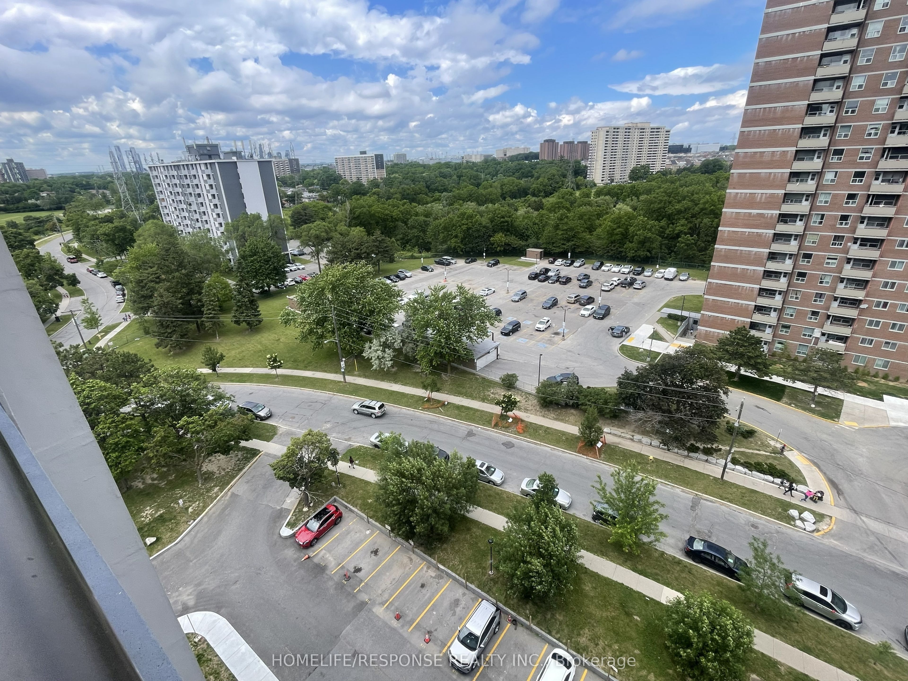 10 TOBERMORY Drive 1203, Toronto, ON M3N 2Y5 photo 3