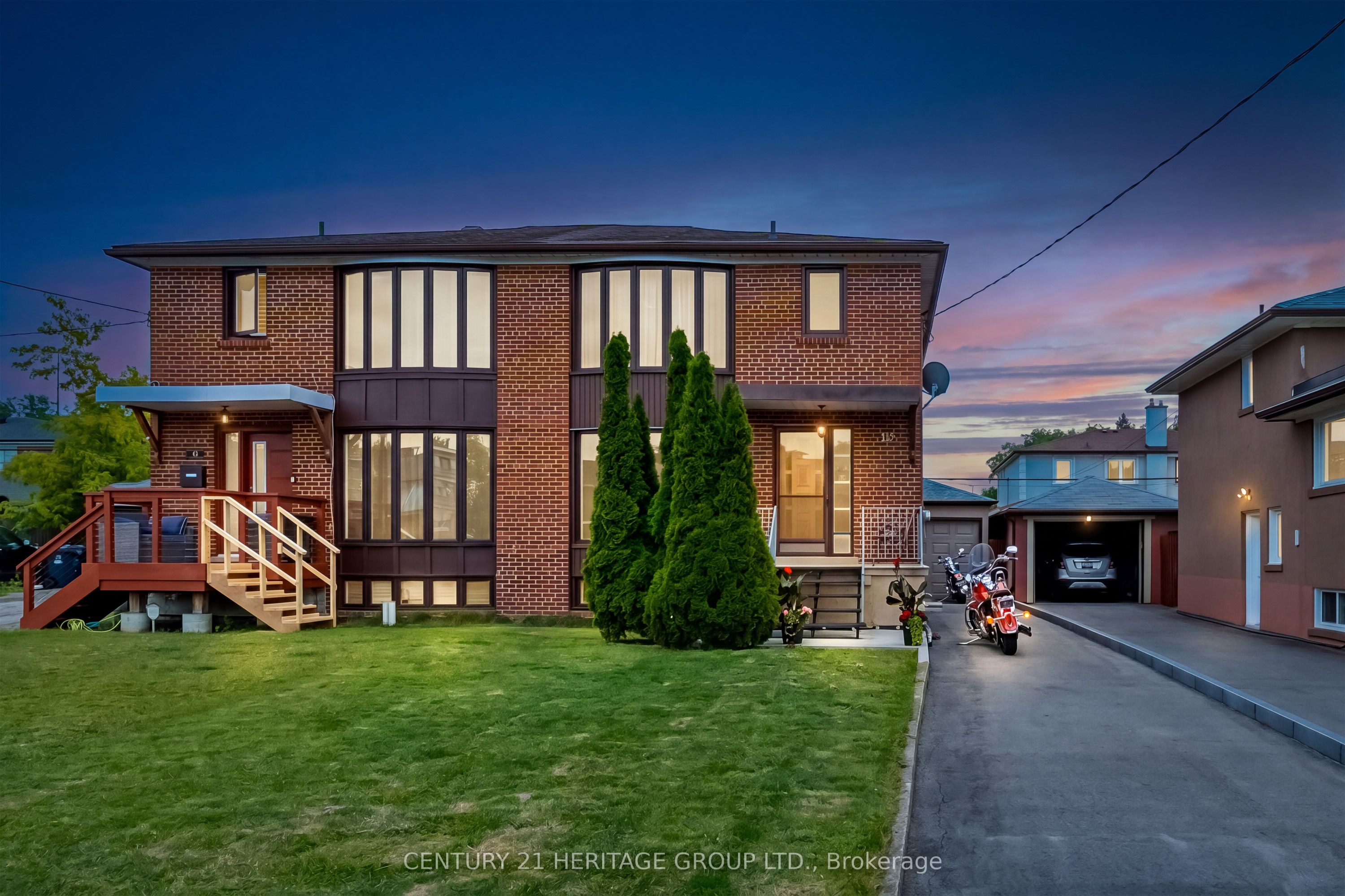 19 Lantos Court, Toronto, ON M3M 1G4