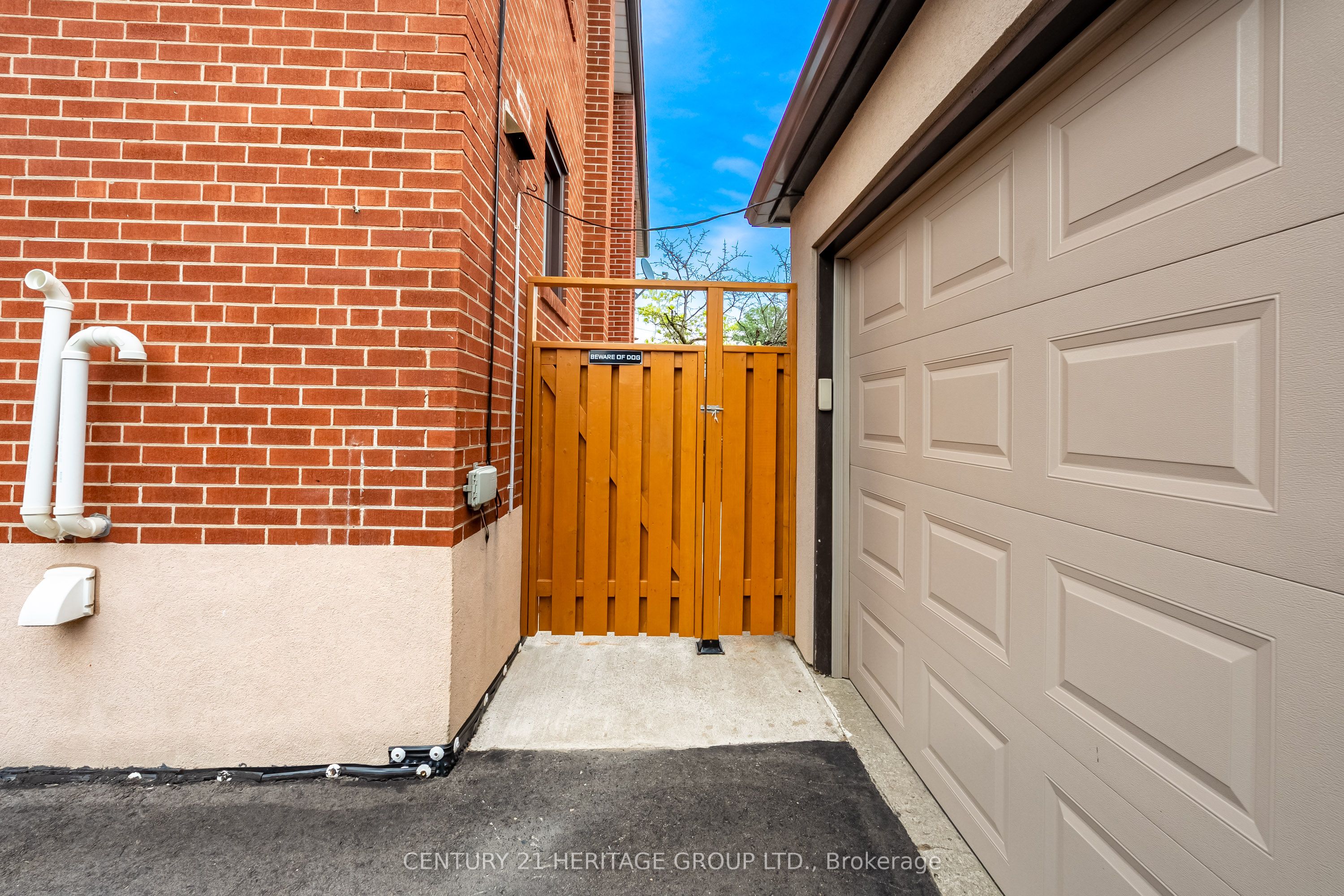 19 Lantos Court, Toronto, ON M3M 1G4 photo 5