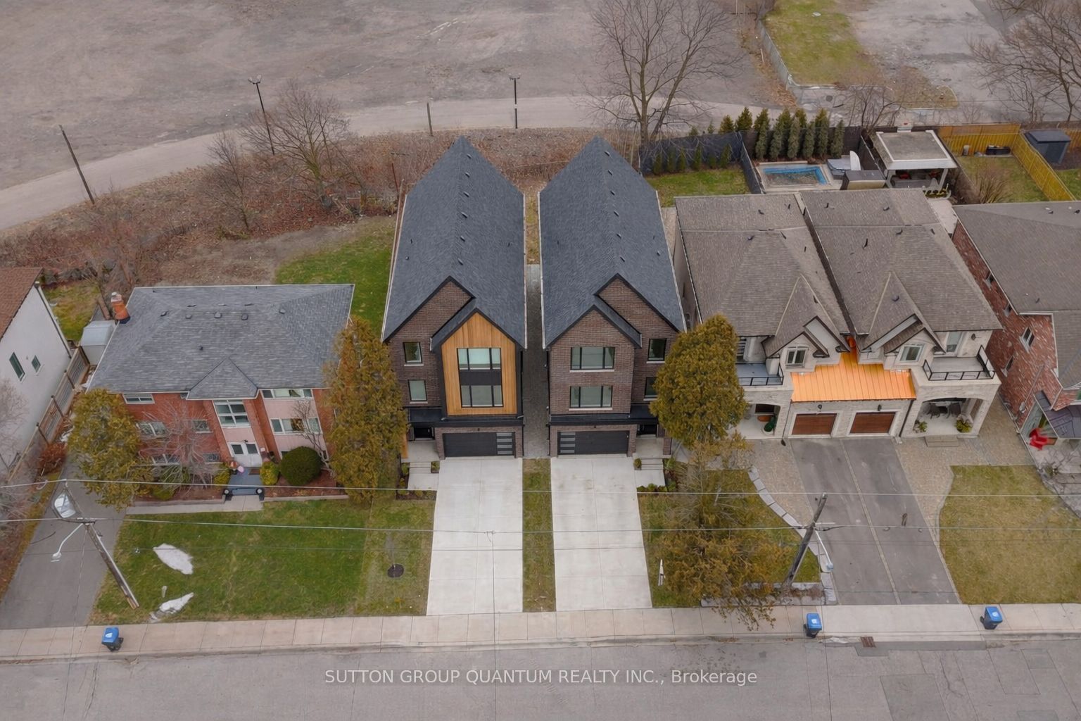 29B Harrison Avenue, Mississauga, ON L5H 2N8 photo 2