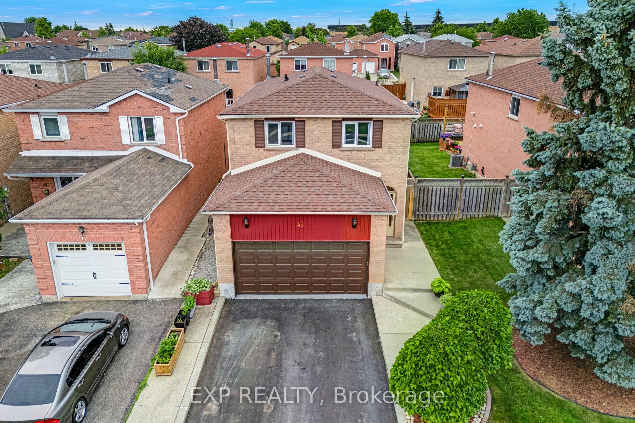 45 Sandmere Avenue, Brampton, ON L6Z 4A2