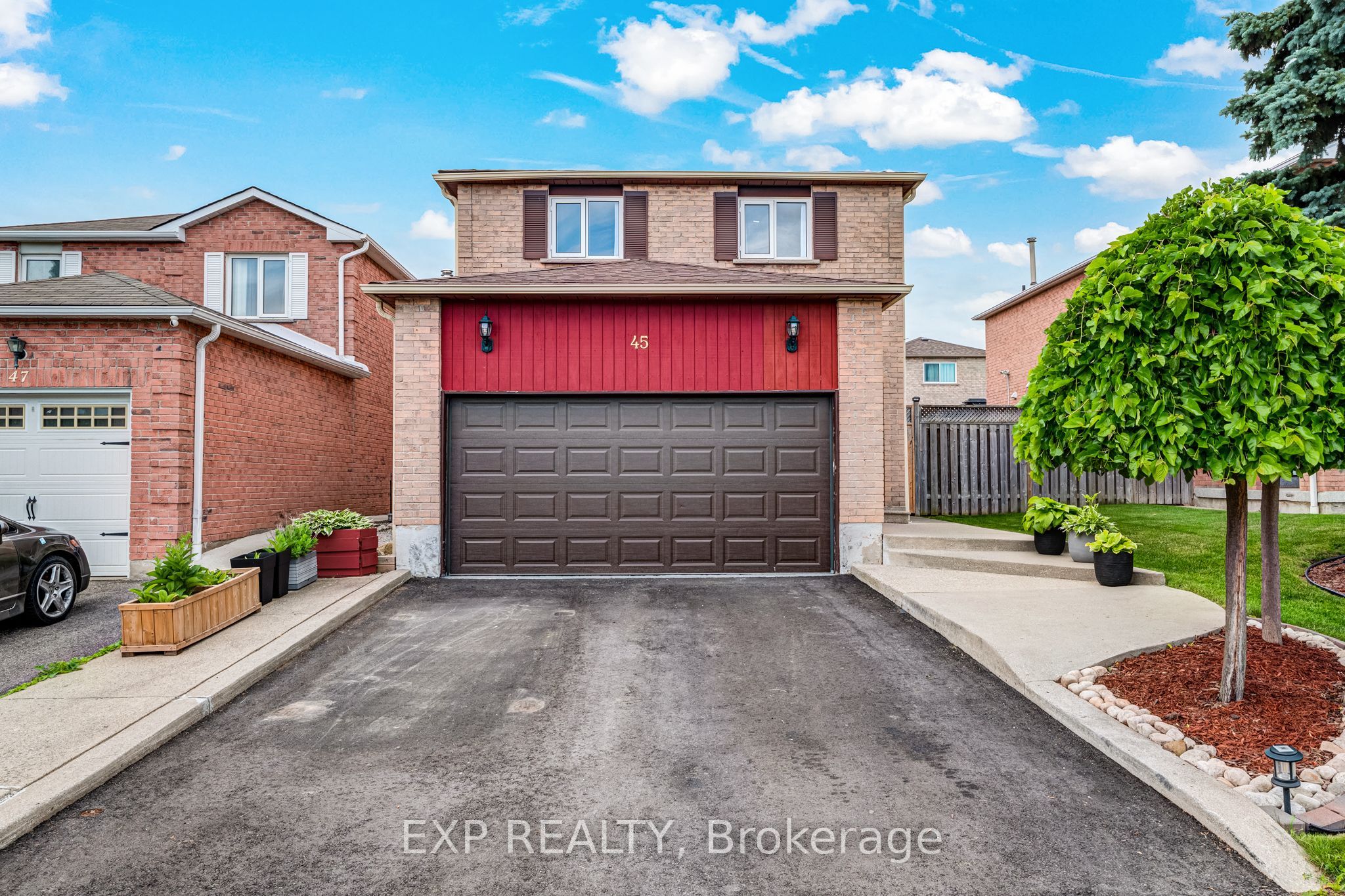 45 Sandmere Avenue, Brampton, ON L6Z 4A2 photo 2