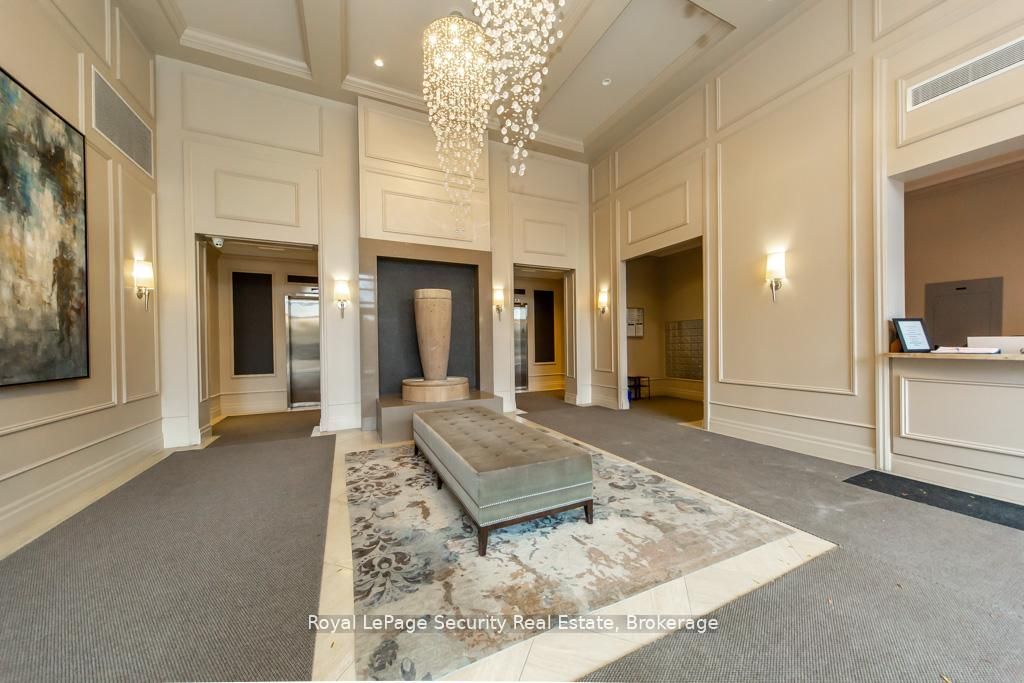 38 Fontenay Court 1402, Toronto, ON M9A 5H5 photo 3