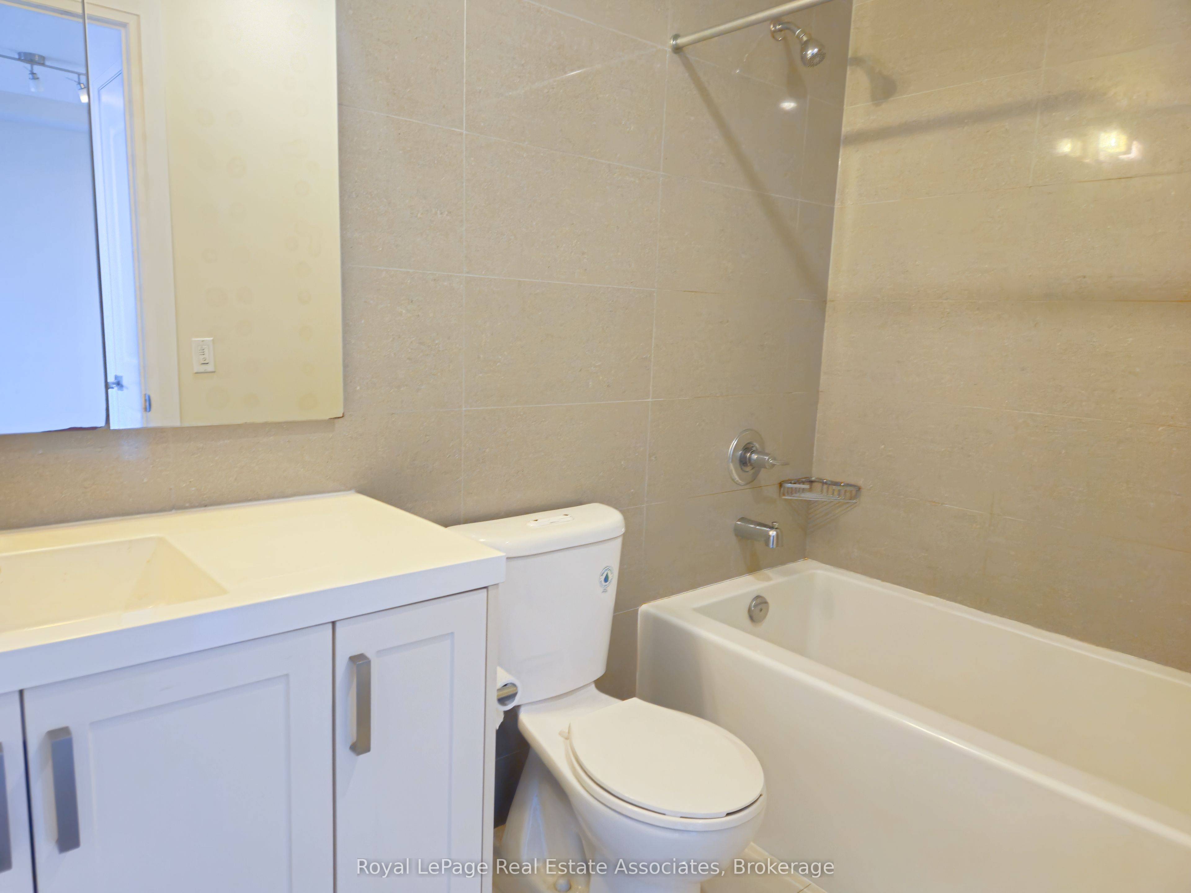 1 Old Mill Drive 807, Toronto, ON M6S 0A1 photo 4