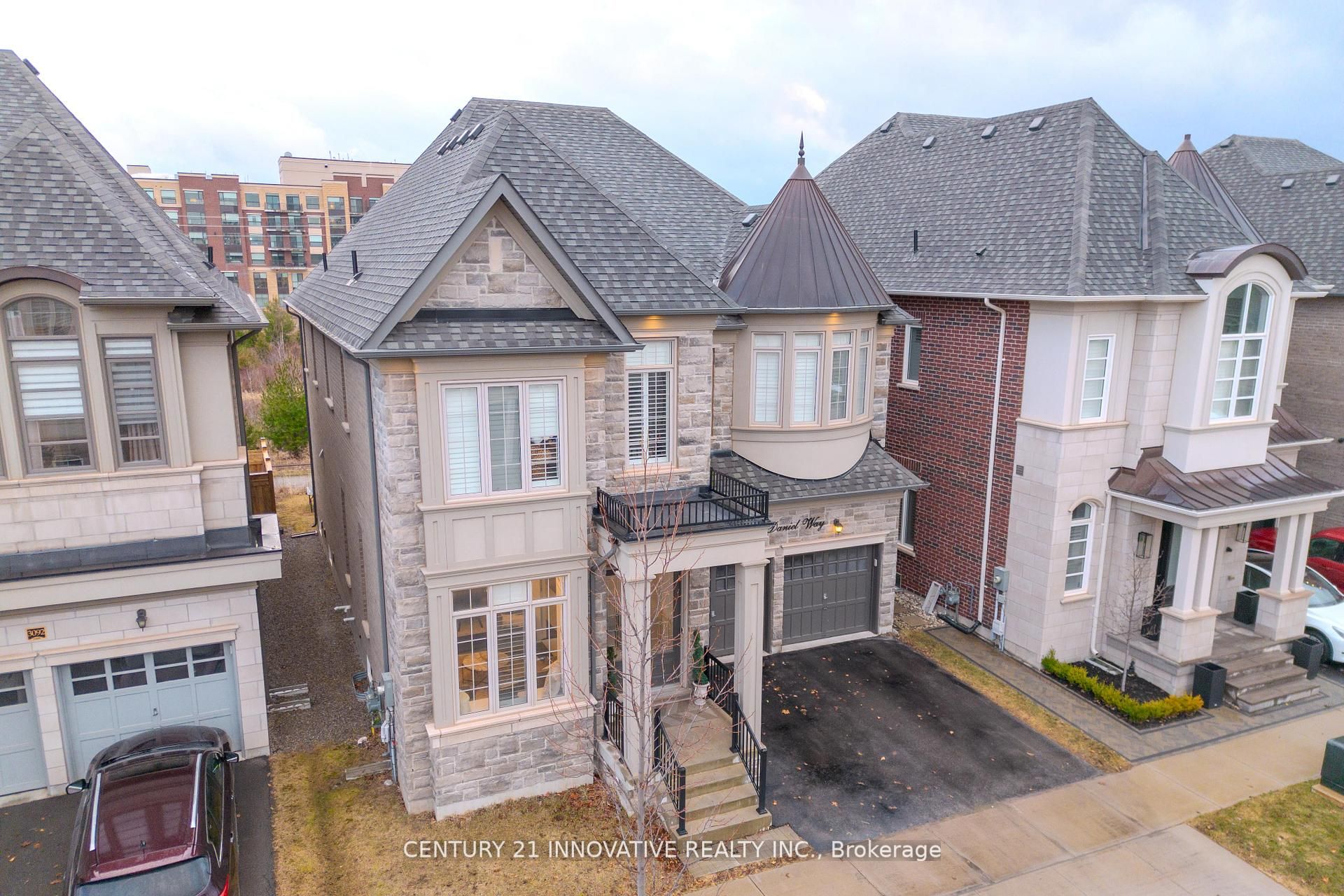 3096 Daniel Way, Oakville, ON L6H 0V1 photo 2