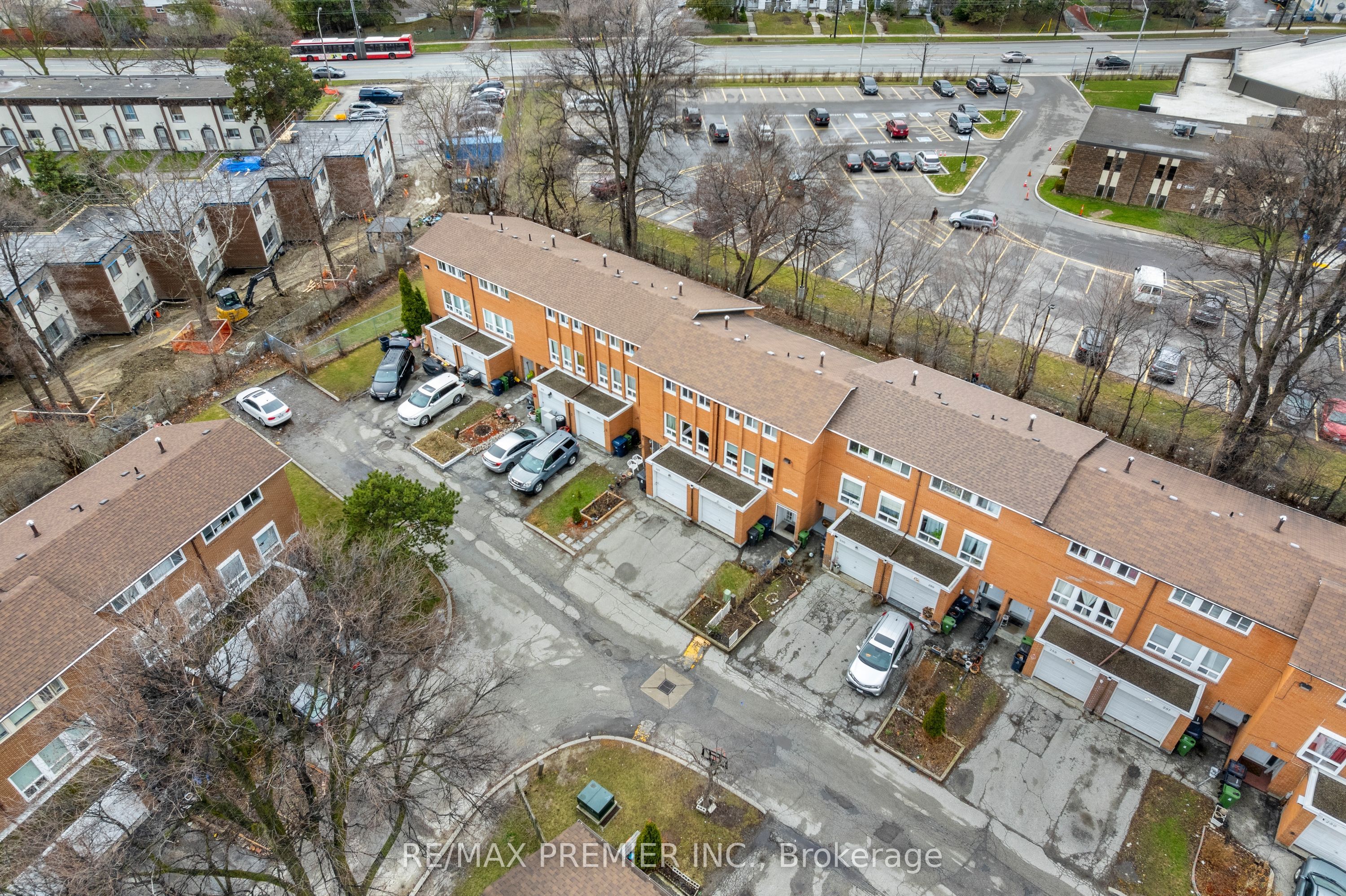 1605 Albion Road 292, Toronto, ON M9V 1B6 photo 4