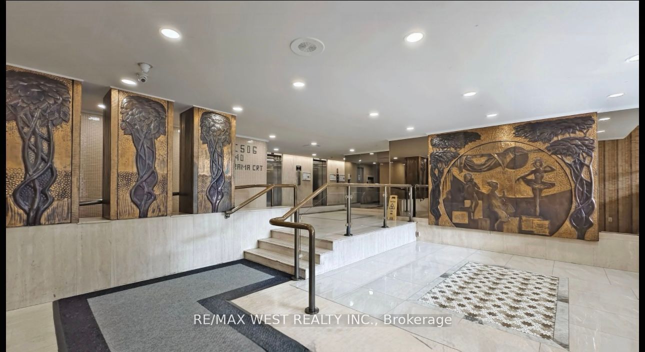 40 Panorama Court 106, Toronto, ON M9V 4M1 photo 3