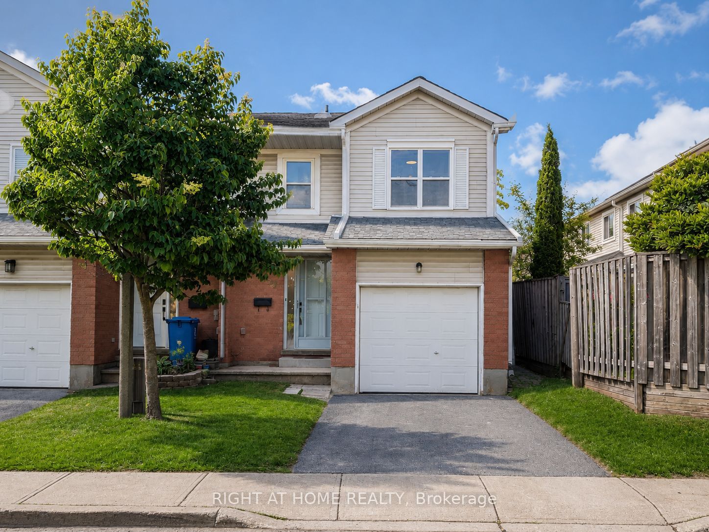 100 Century Drive 23, Orangeville, ON L9W 4L3