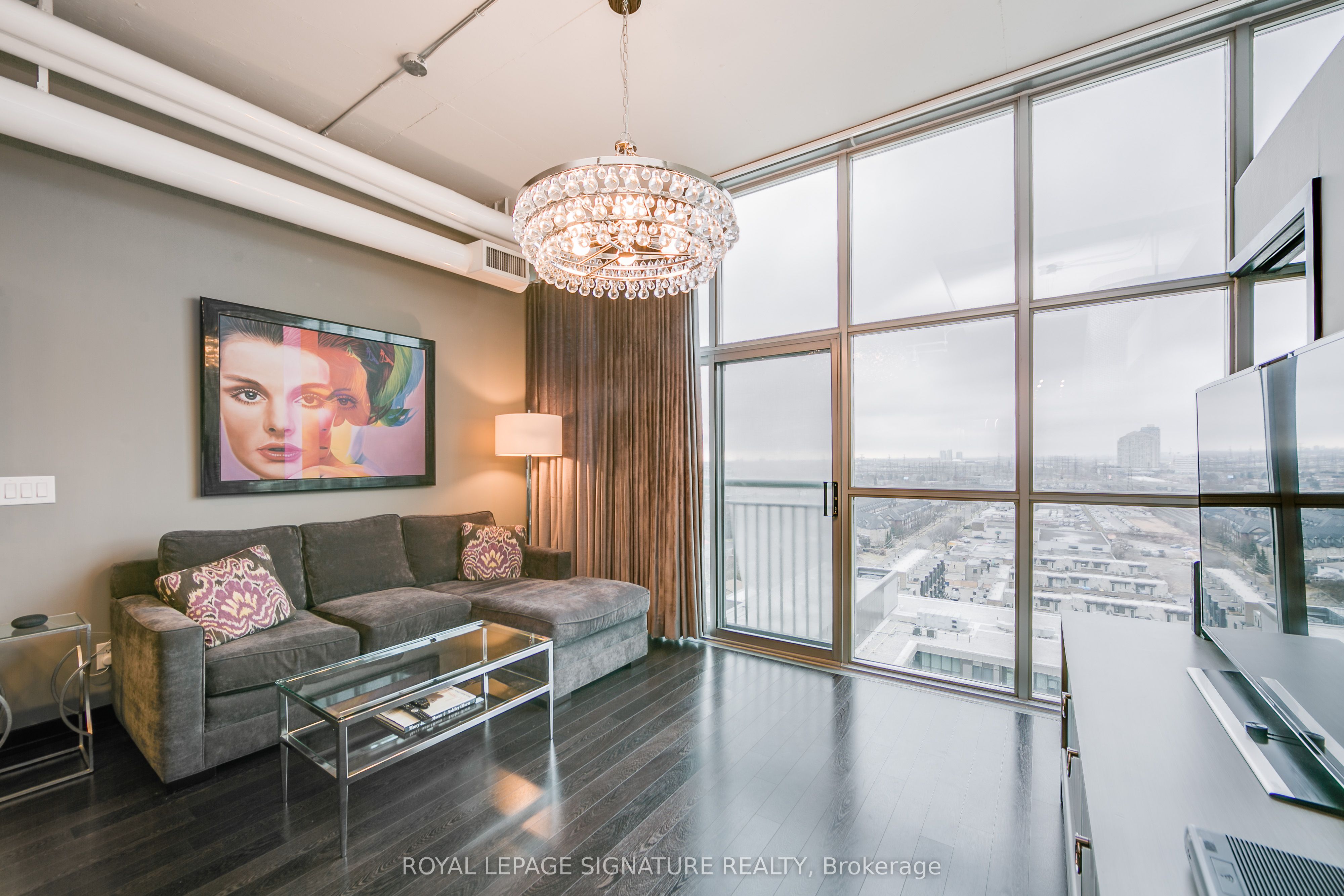2 Fieldway Road 1113, Toronto, ON M8Z 3L1 photo 3