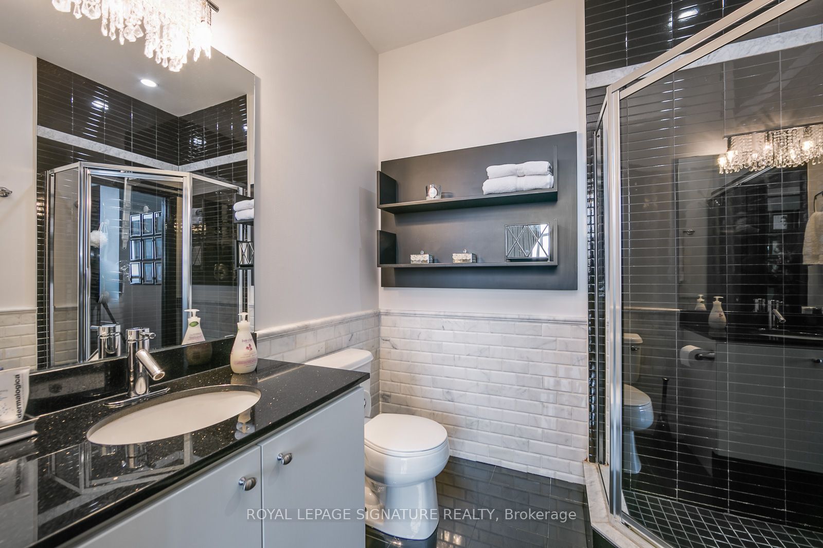 2 Fieldway Road 1113, Toronto, ON M8Z 3L1 photo 5