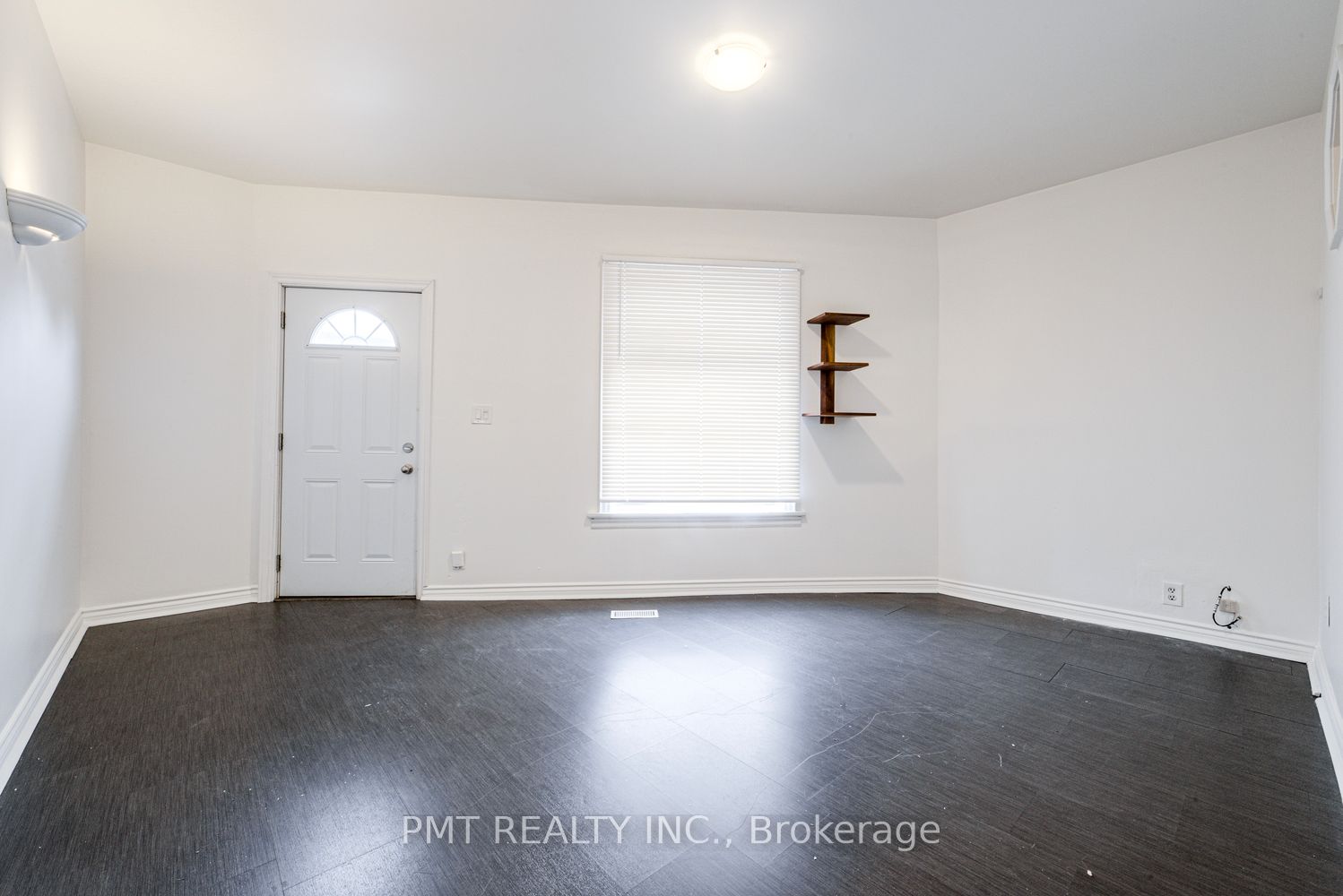 2045 Davenport Road Main, Toronto, ON M6N 1C5 photo 3