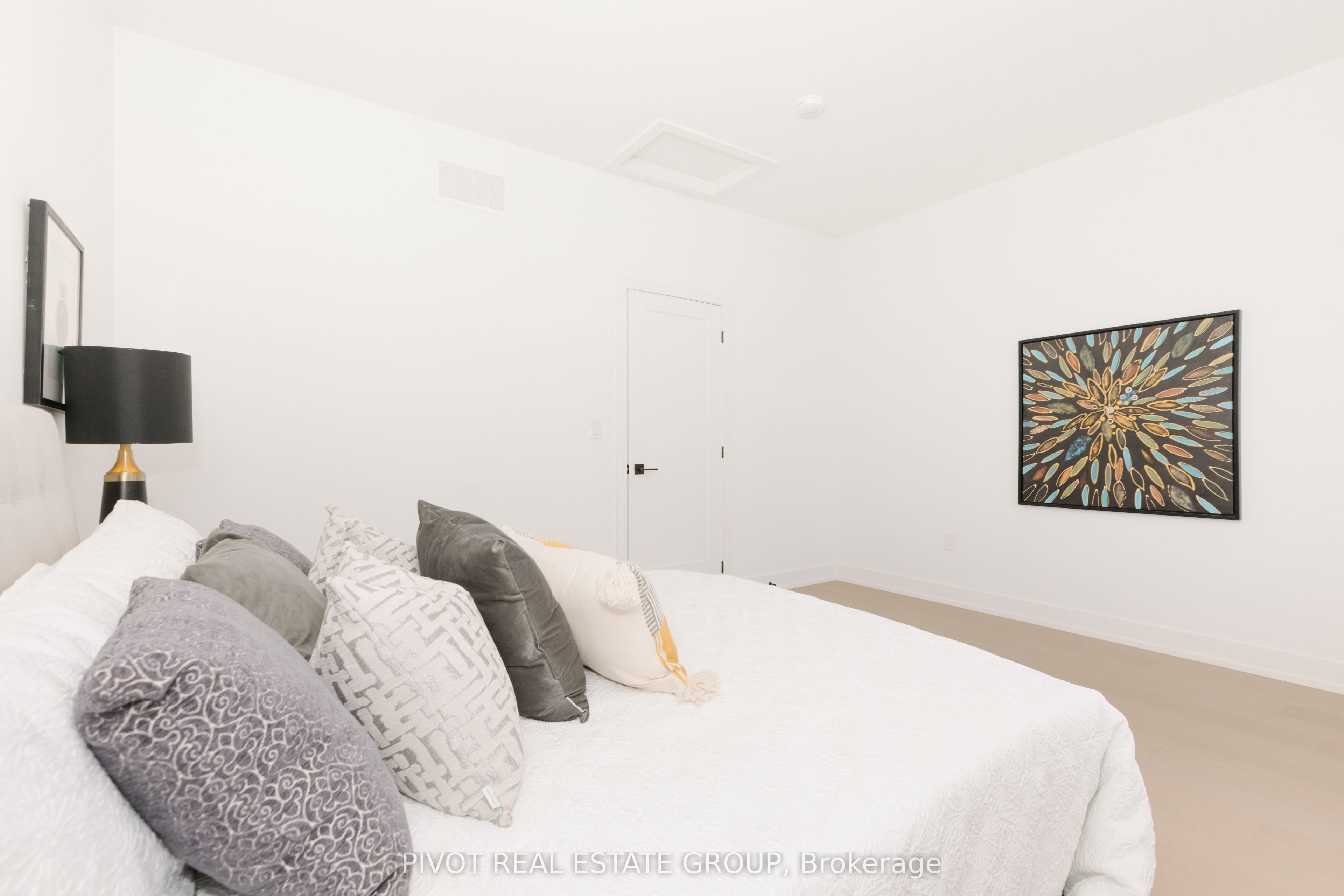 35 Lou Parsons Way 64, Mississauga, ON L5H 0B2 photo 3
