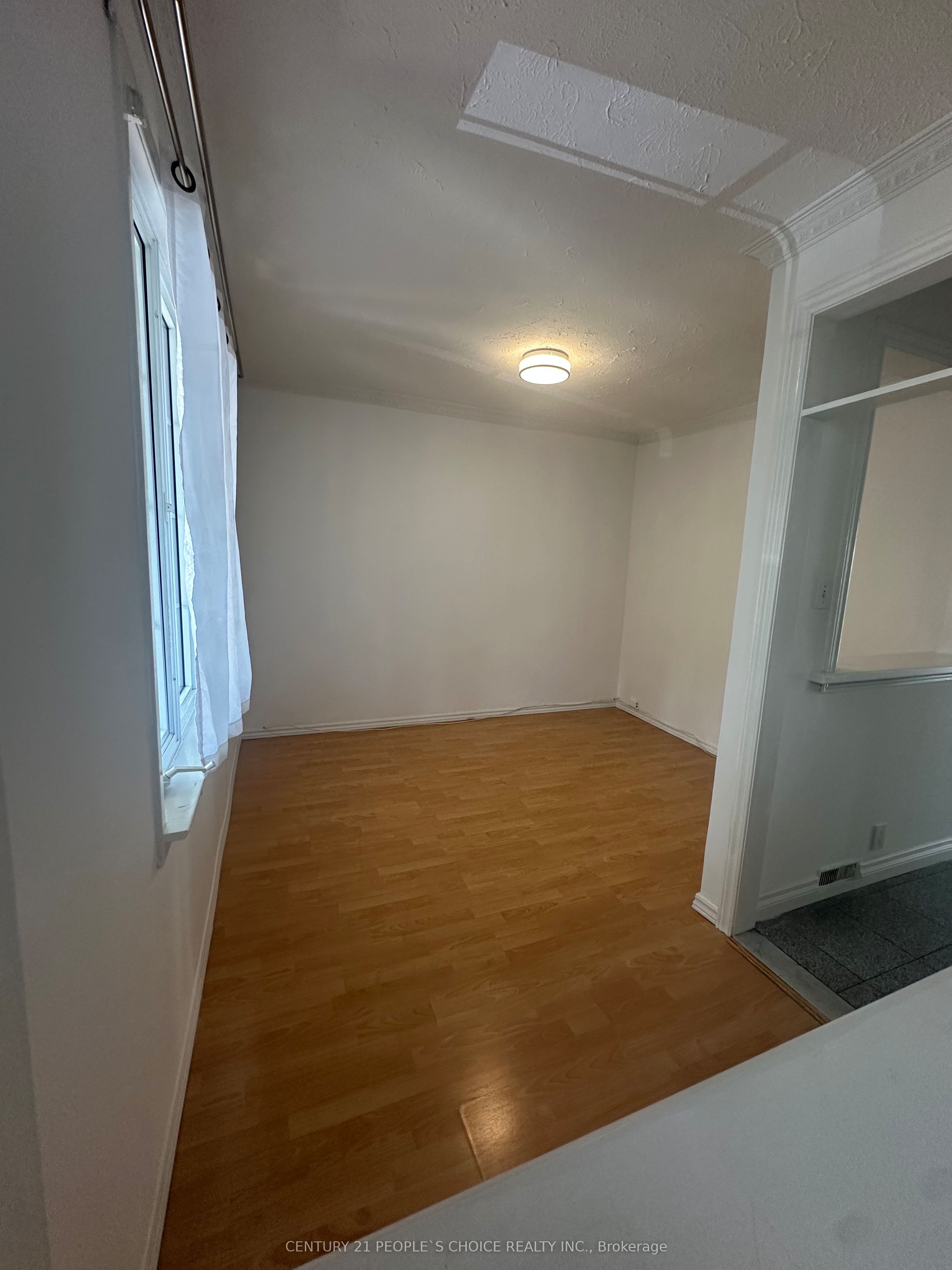 98 Chambers Avenue, Toronto, ON M6N 3M2 photo 3