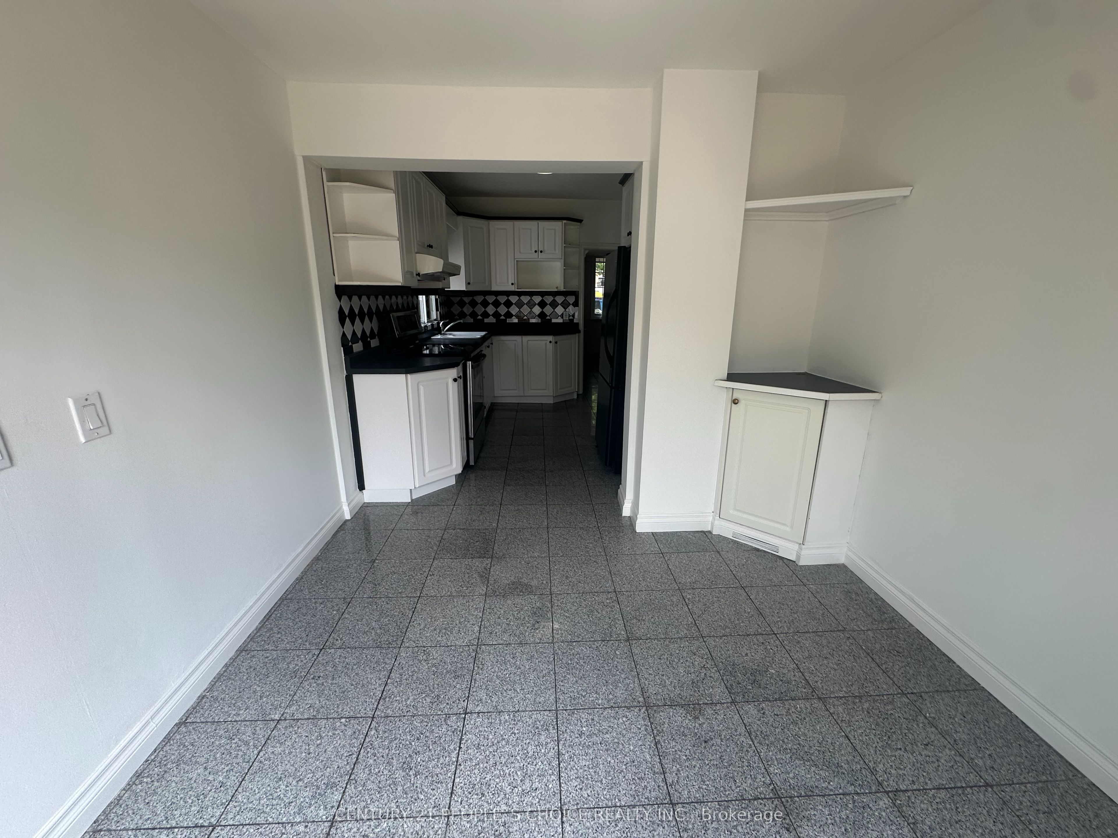 98 Chambers Avenue, Toronto, ON M6N 3M2 photo 4