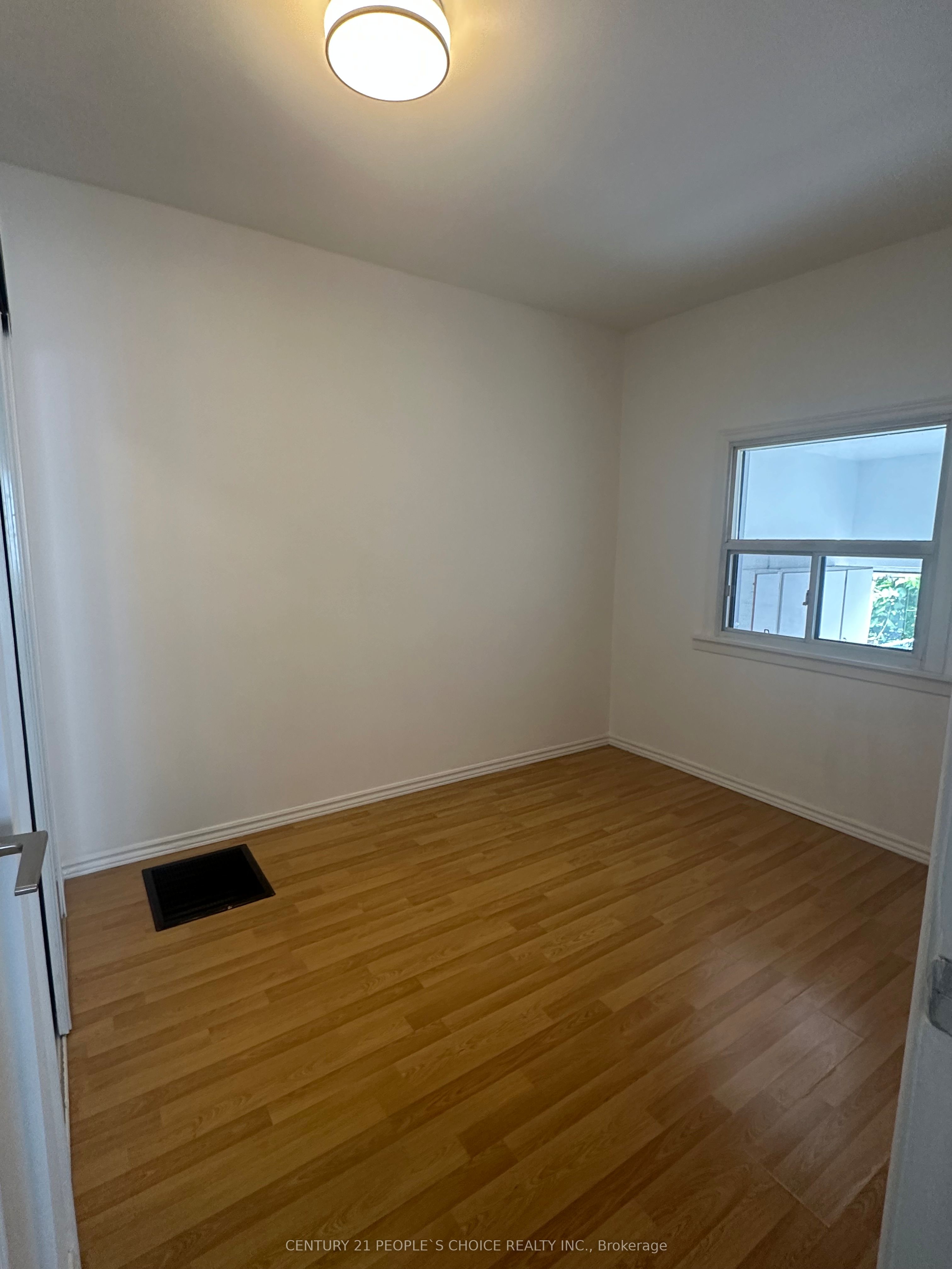 98 Chambers Avenue, Toronto, ON M6N 3M2 photo 5