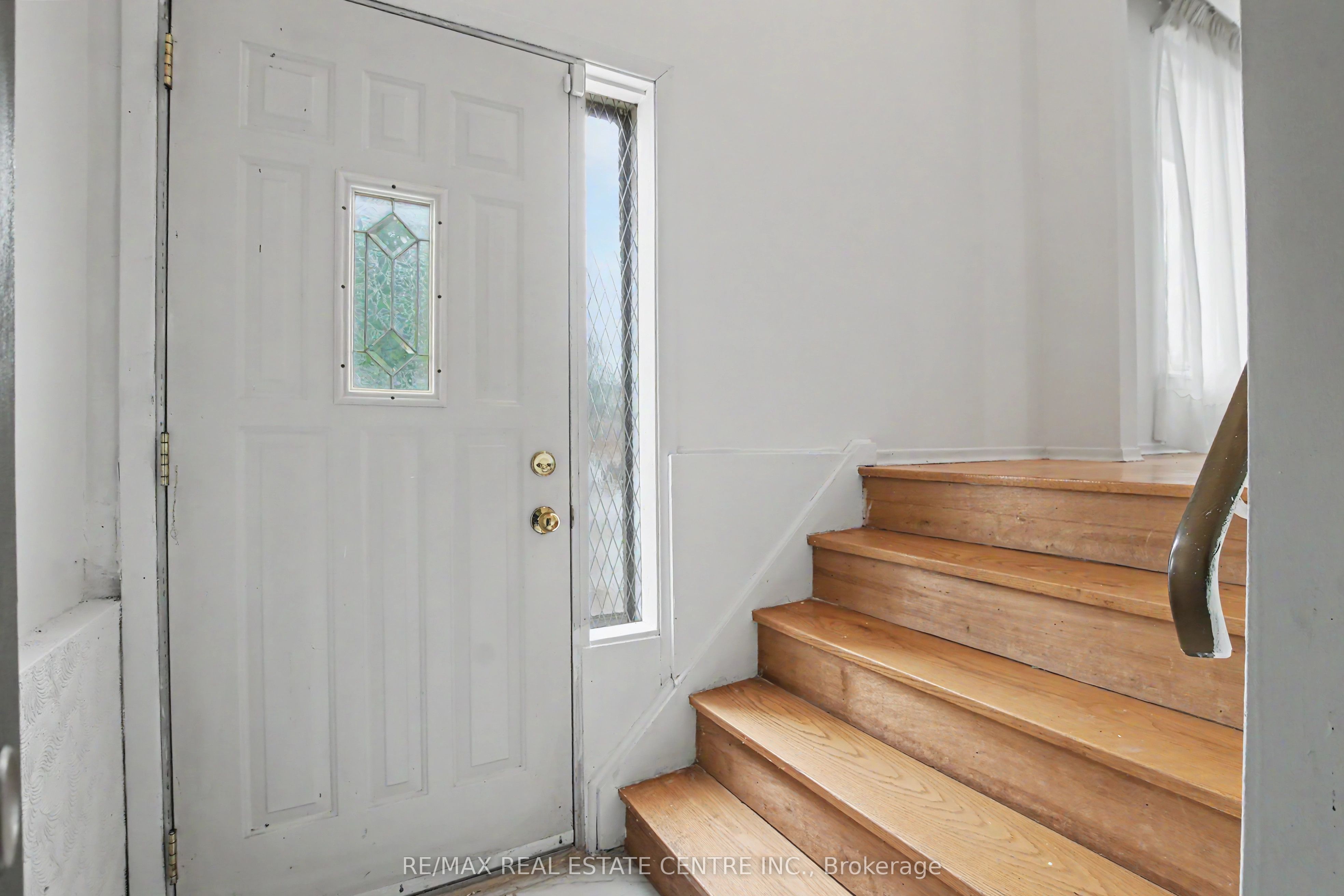 396 Pinemeadow Avenue, Mississauga, ON L5B 2J9 photo 5