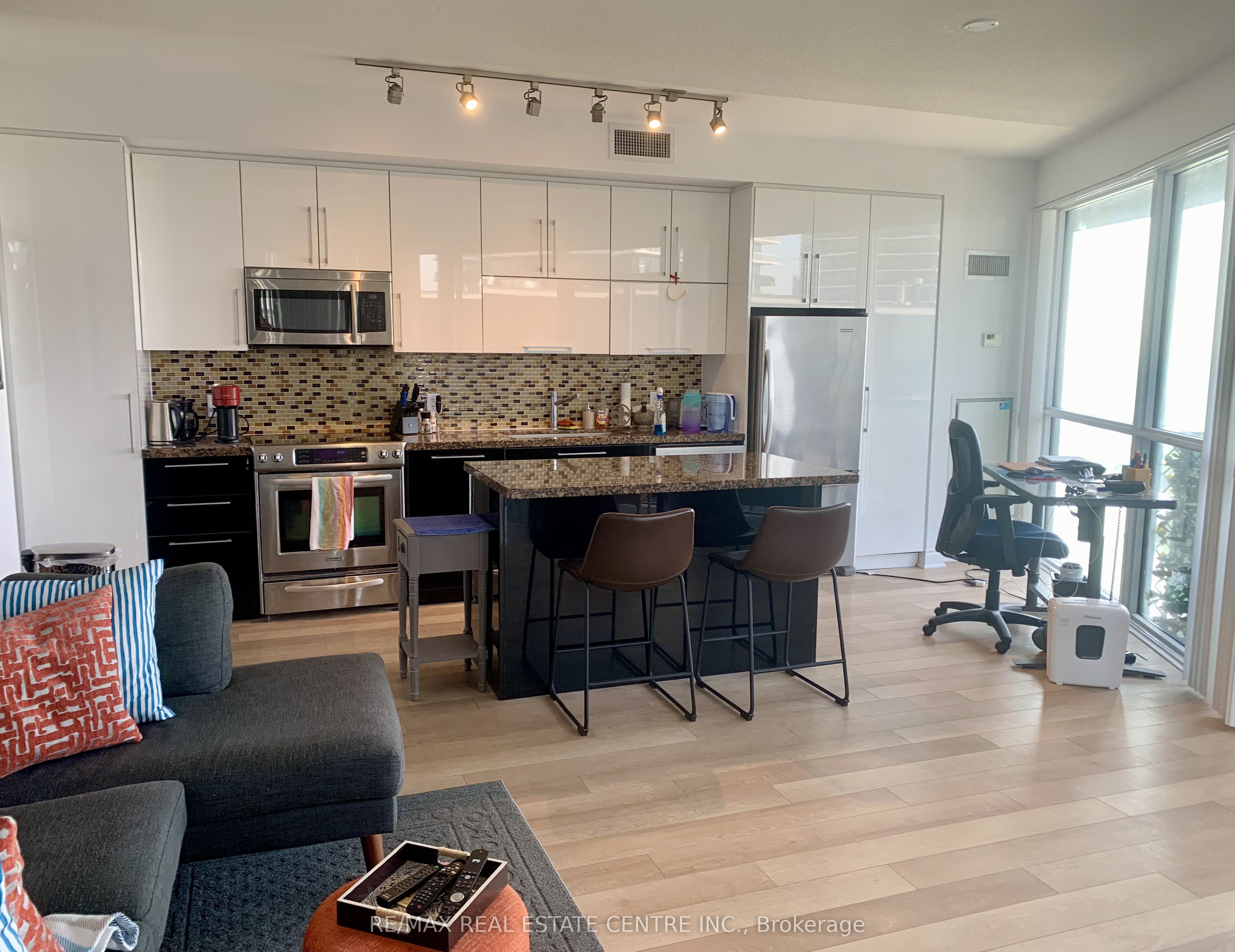 80 Marine Parade Drive N 1906, Toronto, ON M8V 0A3 photo 4