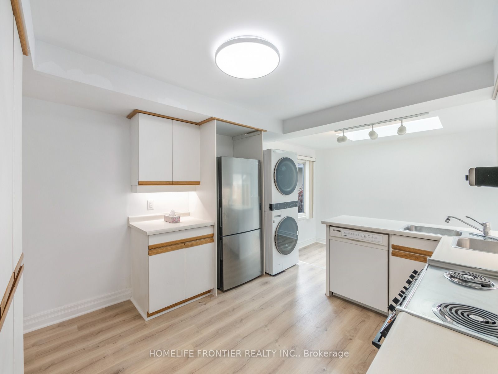 12 Gibson Avenue 2, Toronto, ON M9V 2S6 photo 4