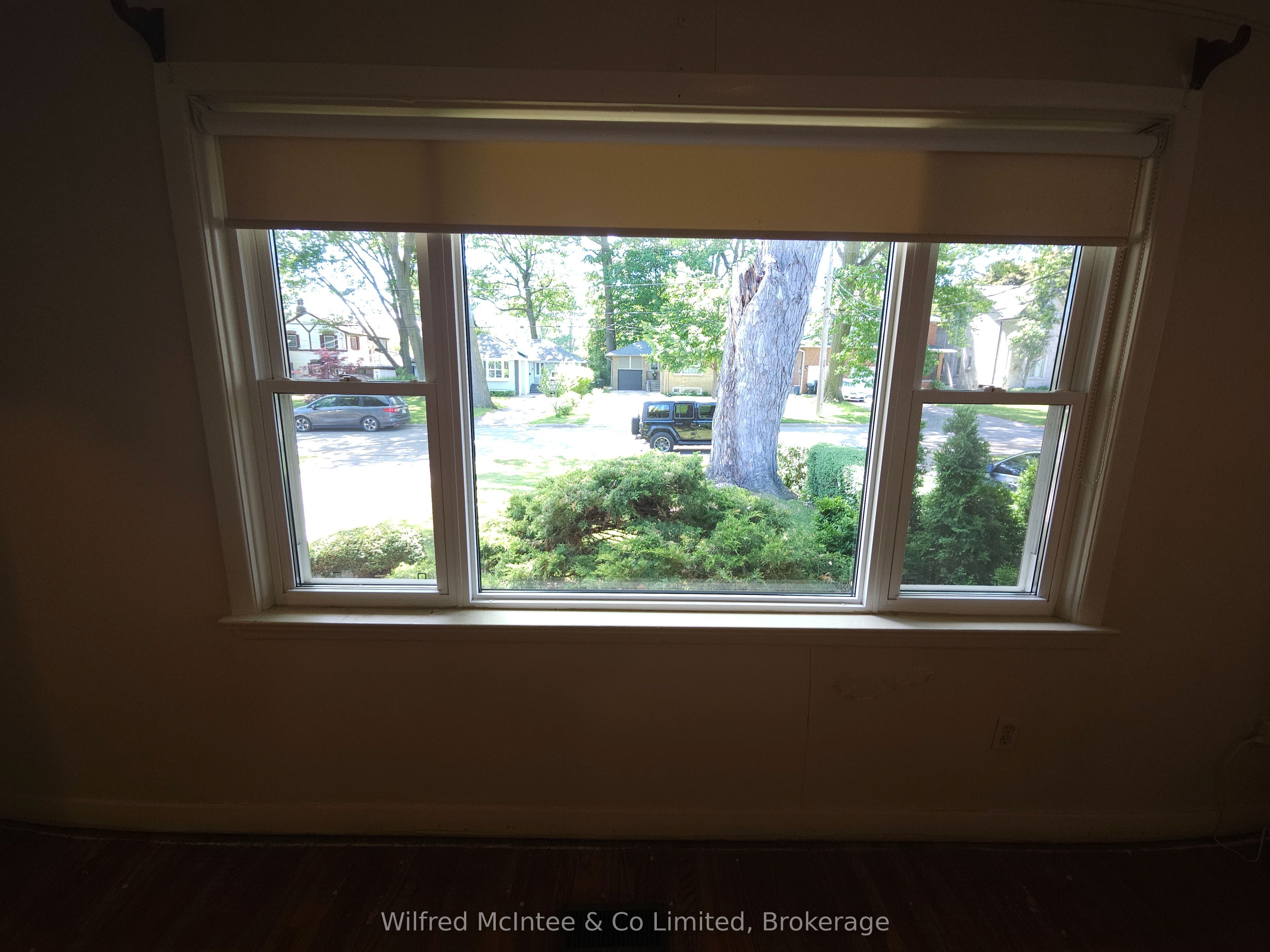 69 Haliburton Avenue, Toronto, ON M9B 4Y6 photo 4